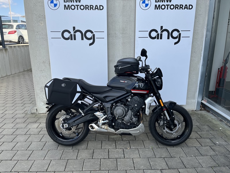 Triumph - Trident inkl. Koffer und Tankrucksack