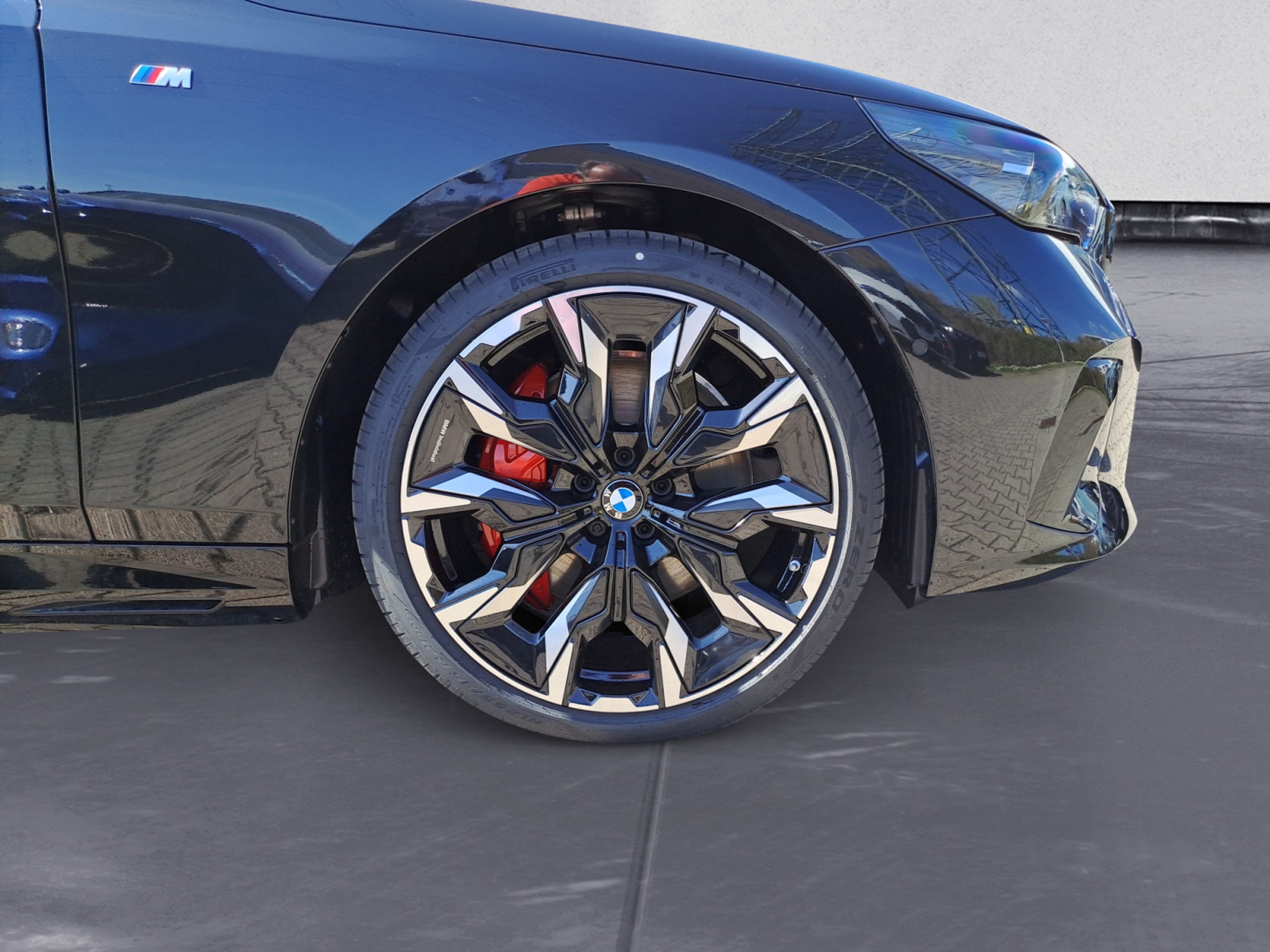 BMW - i5 M60 xDrive