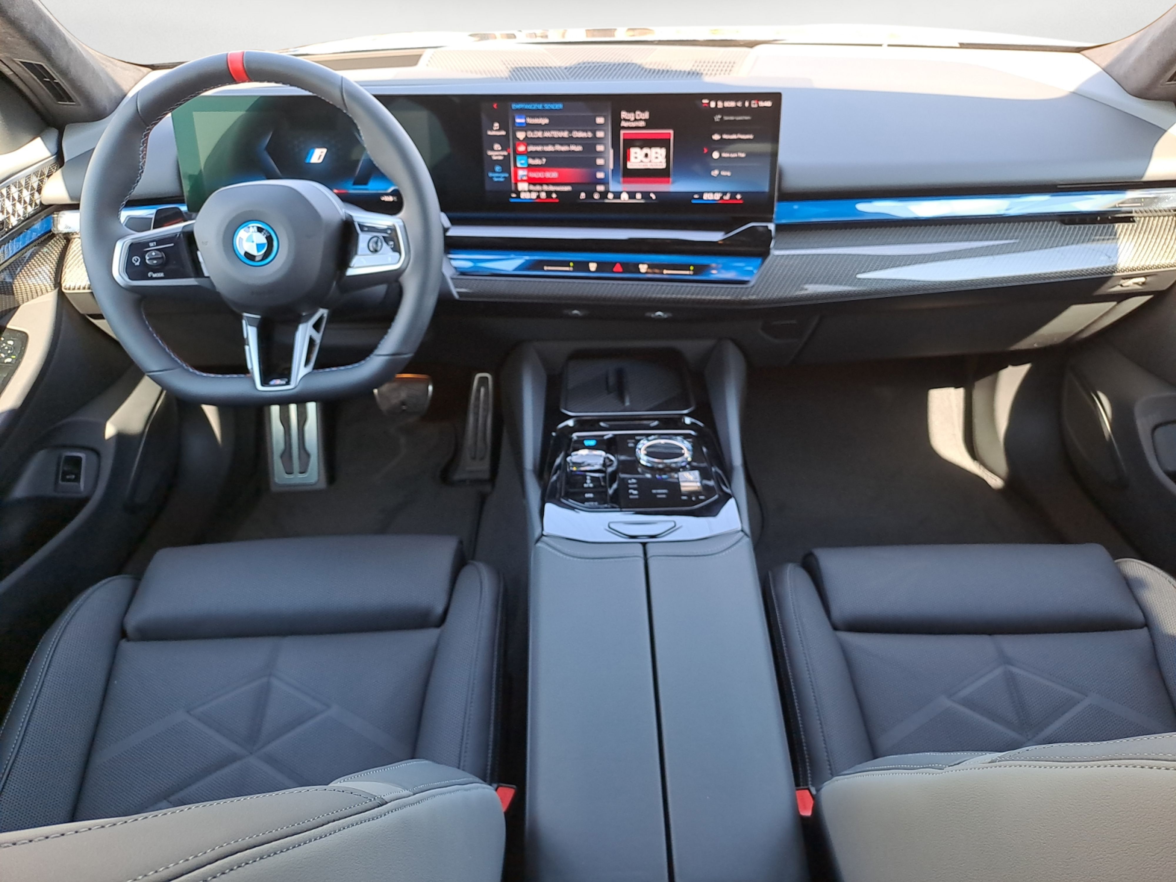 BMW - i5 M60 xDrive