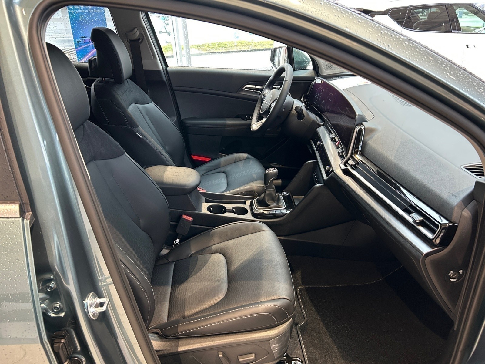 Kia - Sportage 1.6 2WD ULTIMATE EDITION