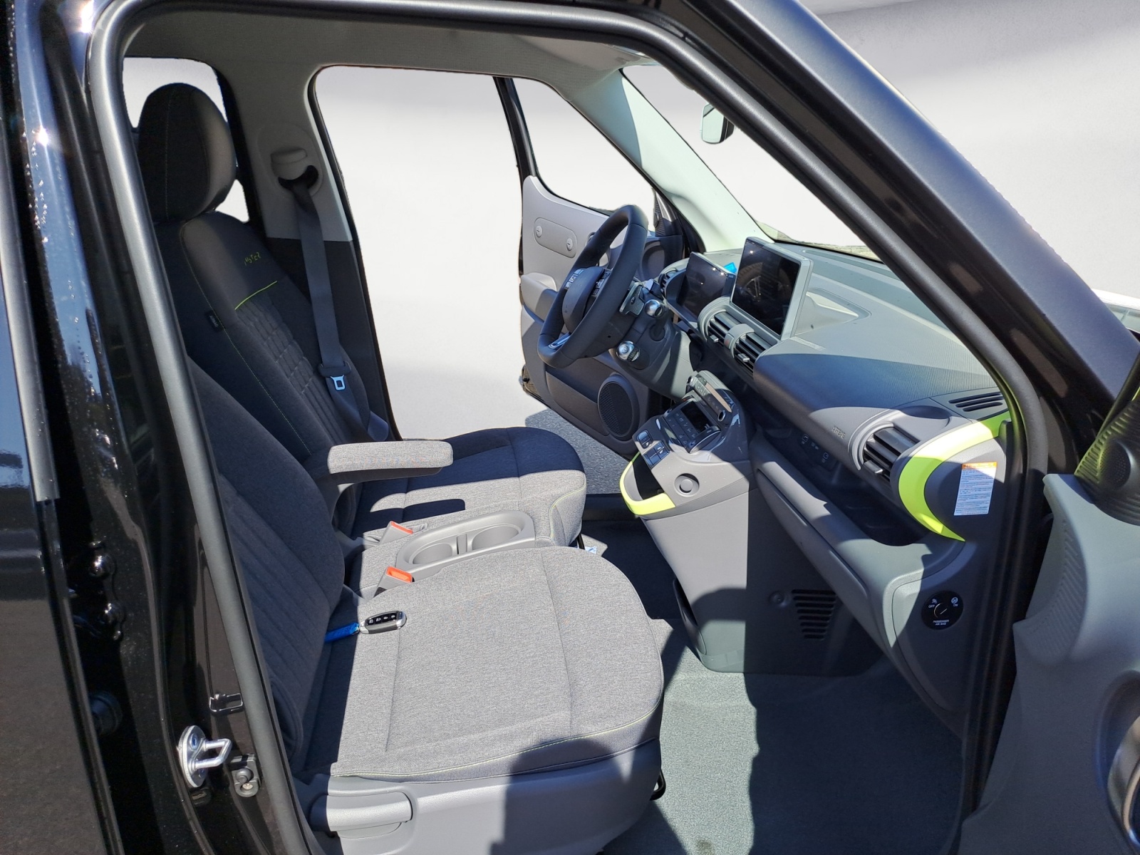 Hyundai - INSTER Cross EV