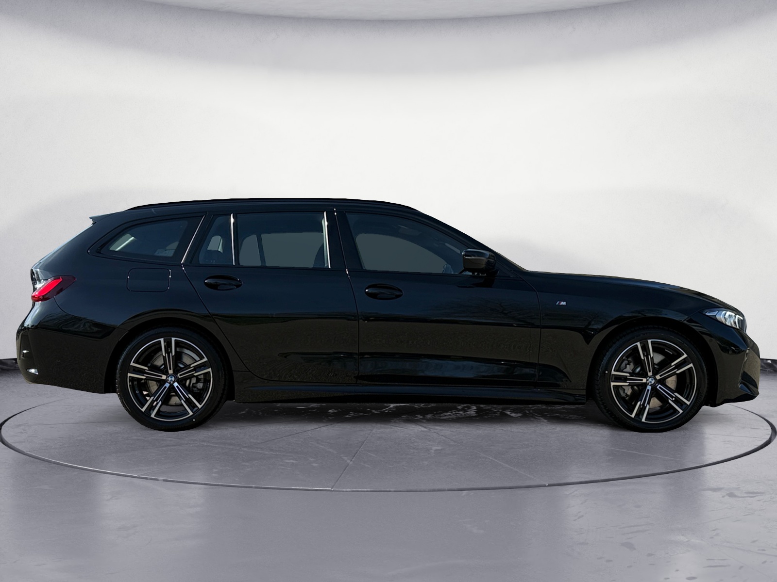 BMW - 330i xDrive Touring M Sport