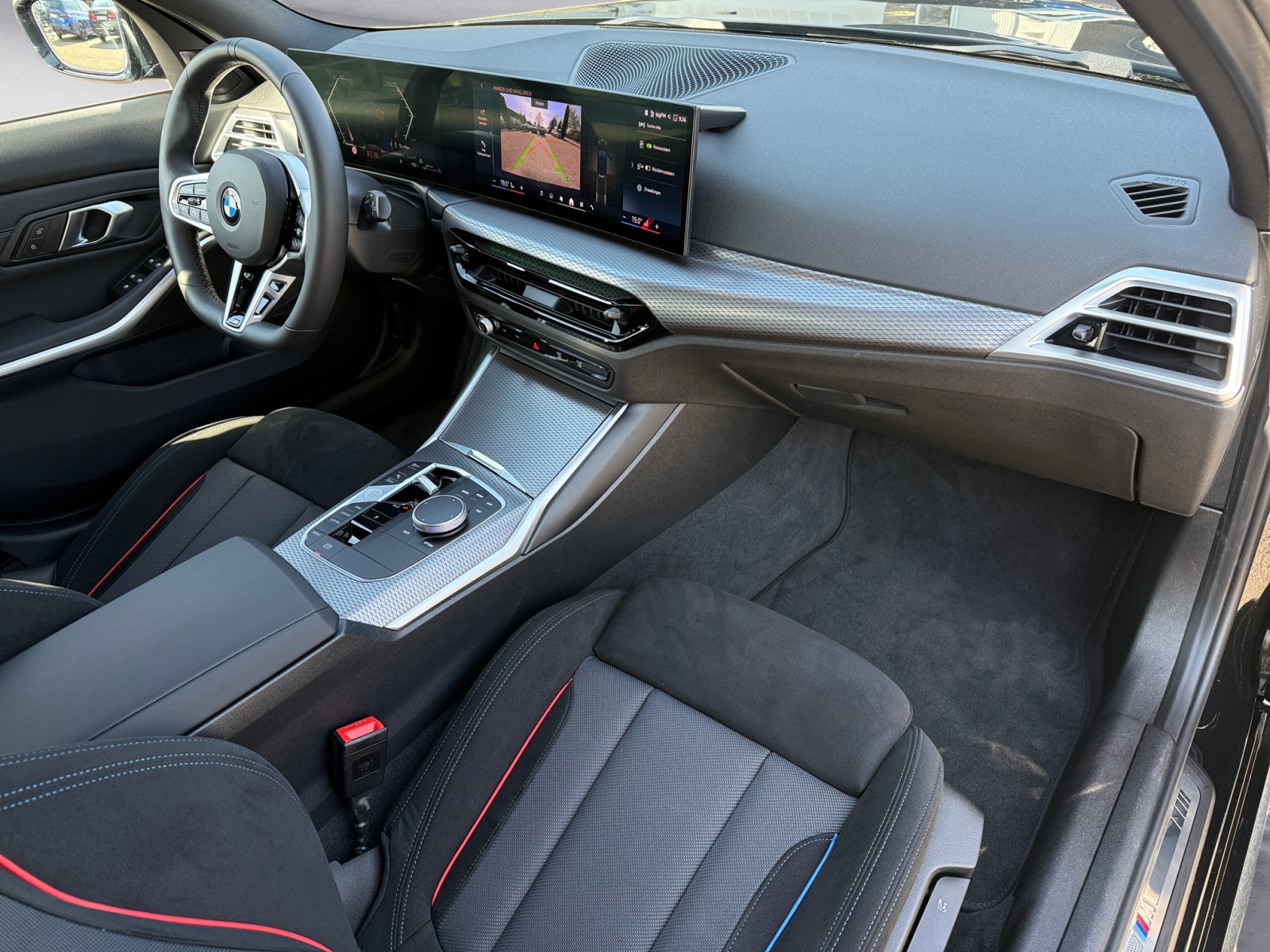 BMW - 330i xDrive Touring M Sport