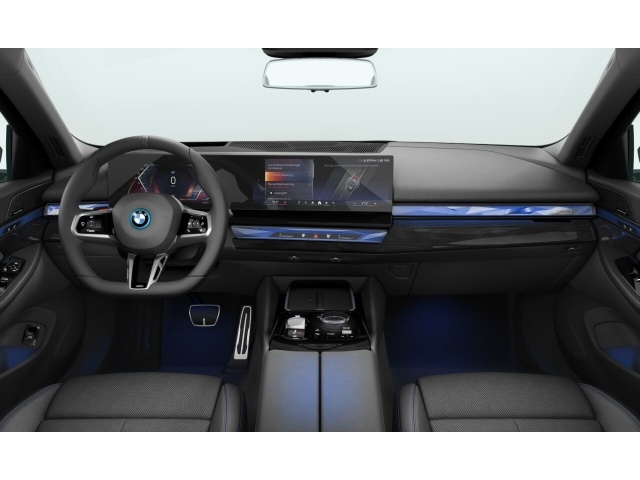 BMW - i5 xDrive40 Touring