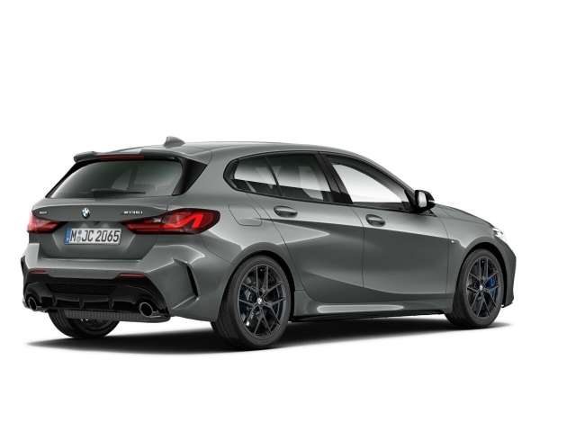 BMW - M135i xDrive