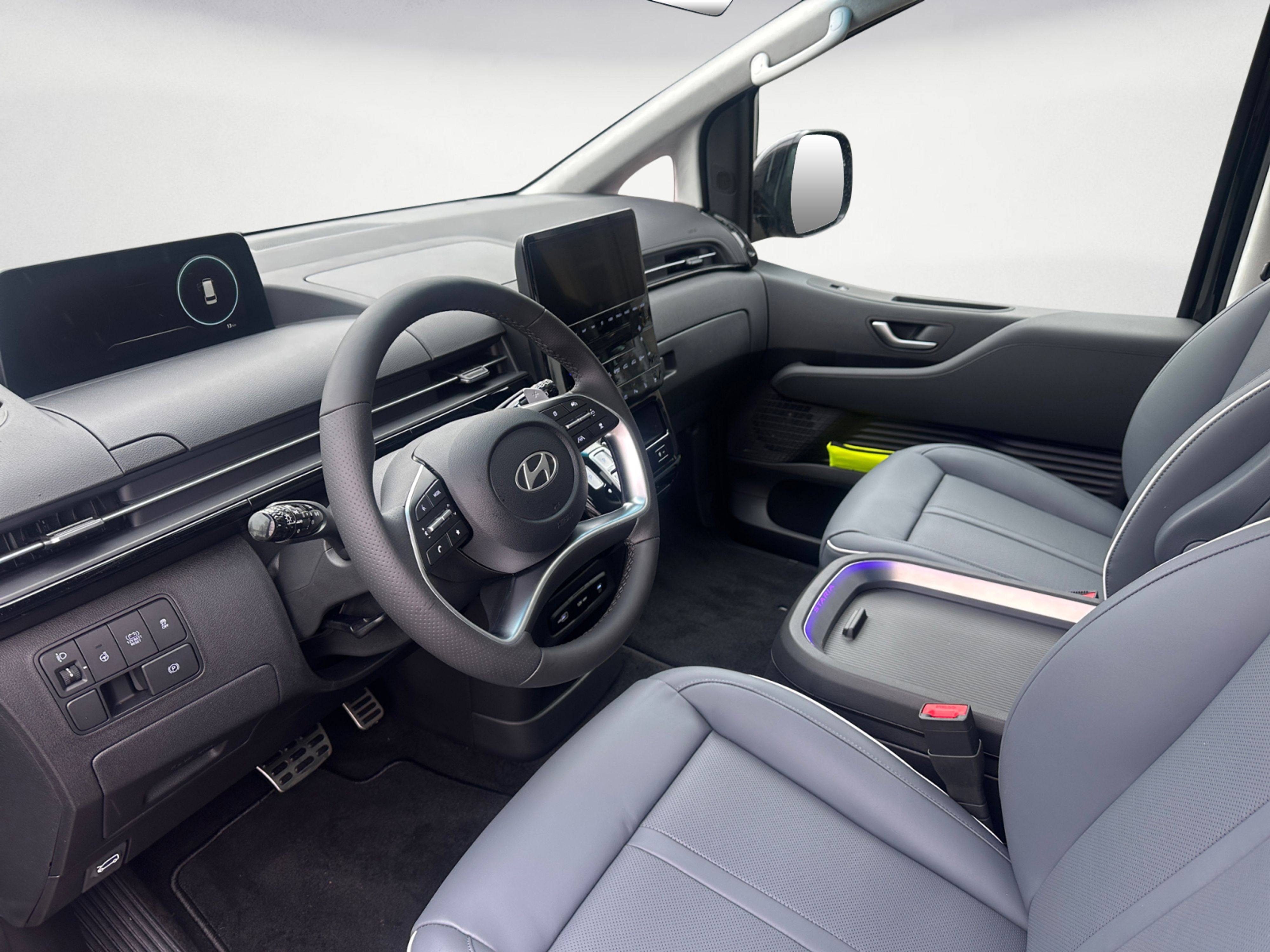 Hyundai - STARIA 7-Sitzer HYBRID 1.6