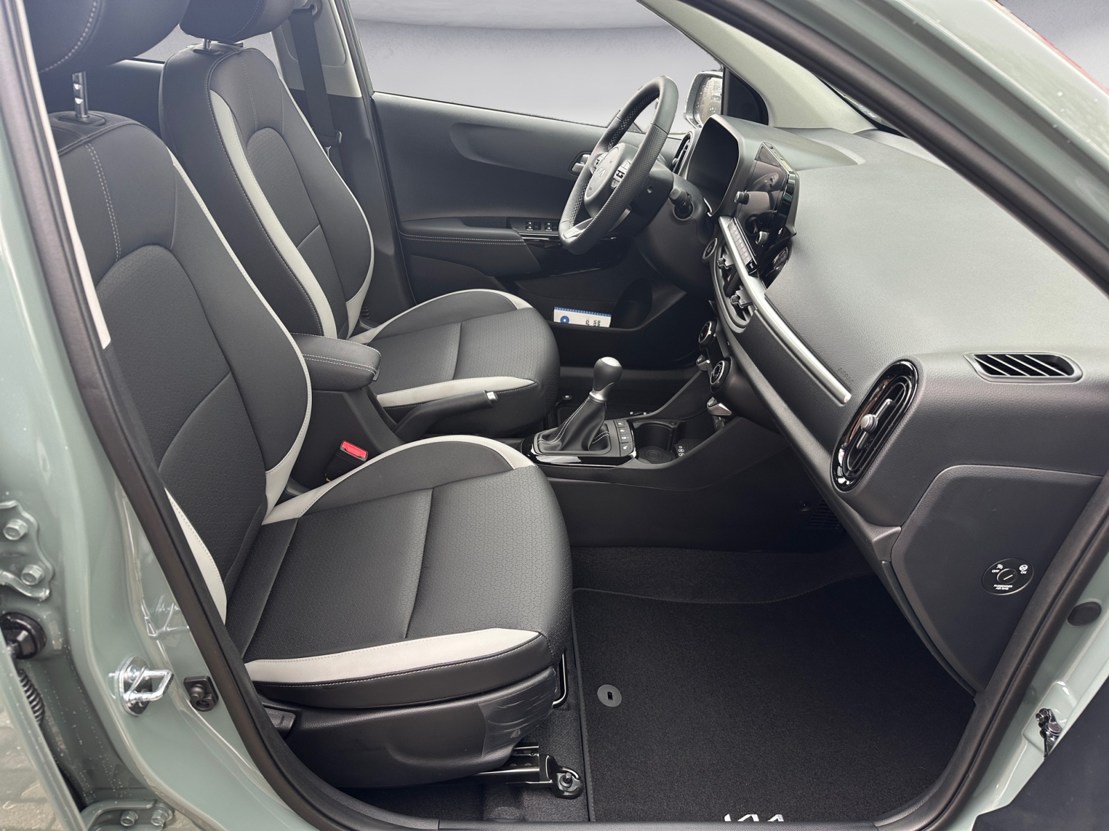 Kia - Picanto 1.2 GT-line Launch Edition