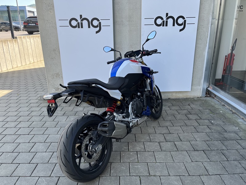BMW Motorrad - F 900 R mit Werksgarantie bis Mai 2027