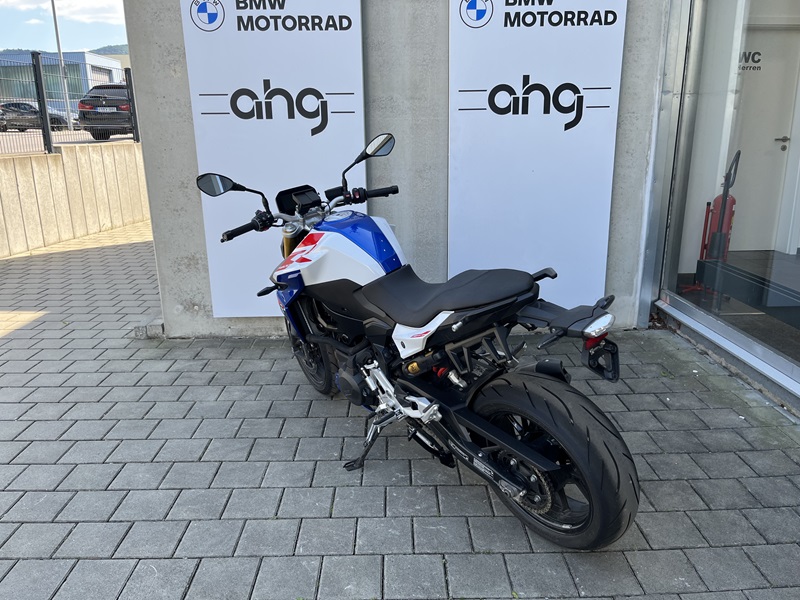 BMW Motorrad - F 900 R mit Werksgarantie bis Mai 2027