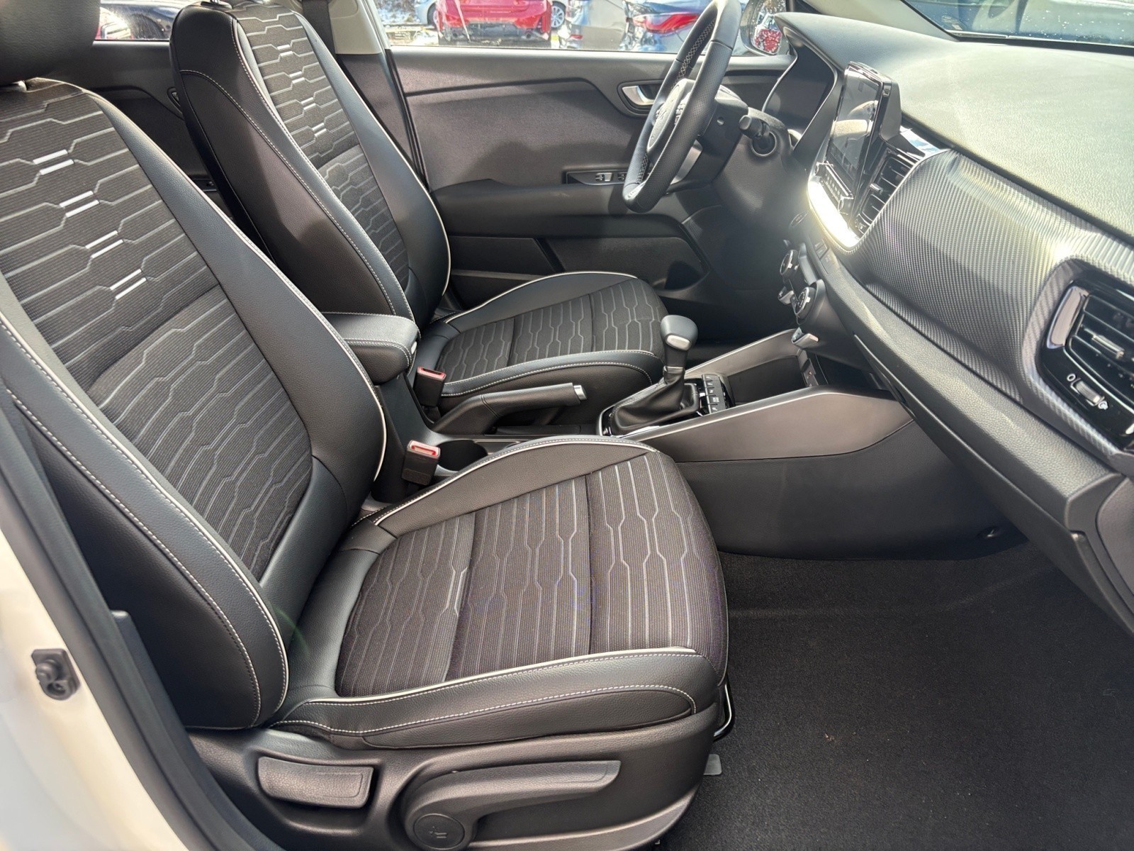 Kia - Stonic 1.0 T-GDI 100 48V GT-line DCT7
