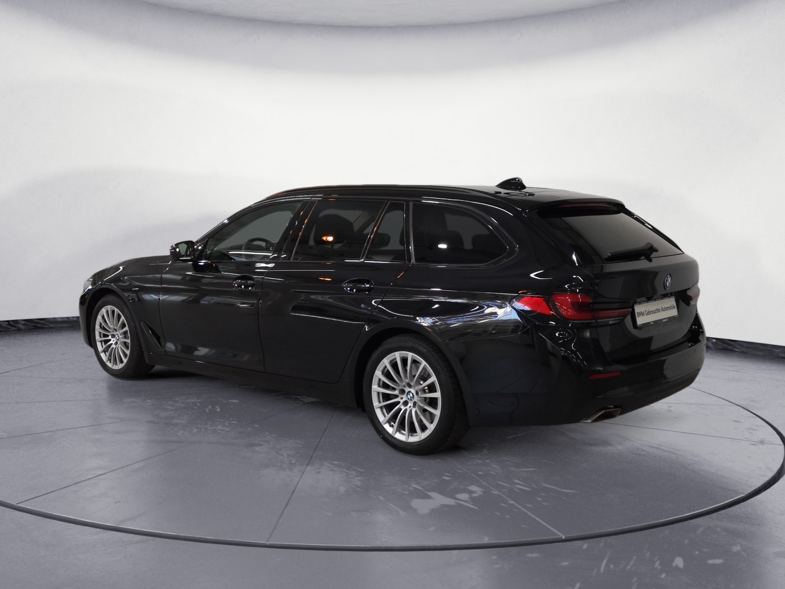 BMW - 540i xDrive Touring