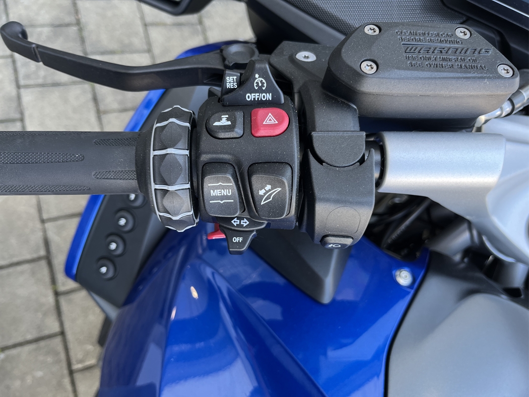 BMW Motorrad - R 1250 RT mit Werksgarantie bis Januar 2027