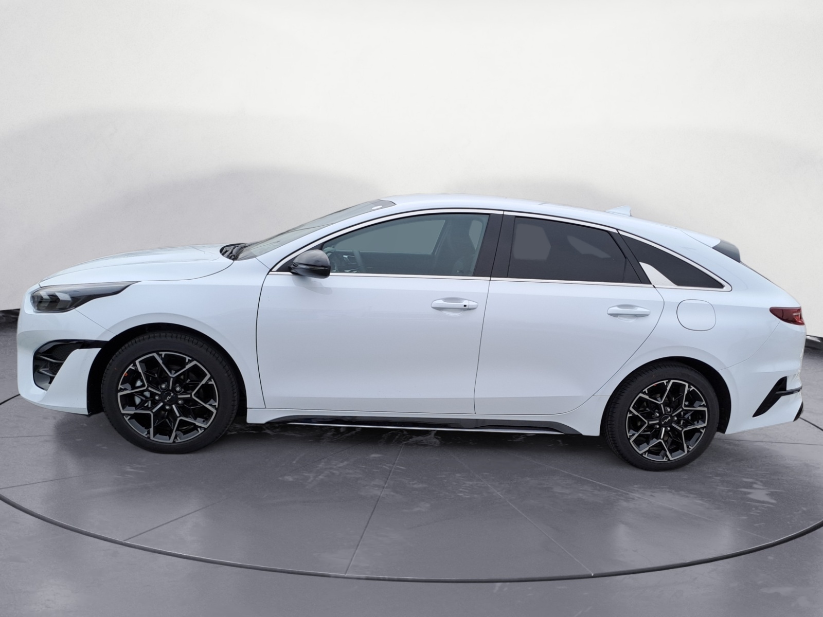 Kia - ProCeed 1.6 T-GDI DCT GT