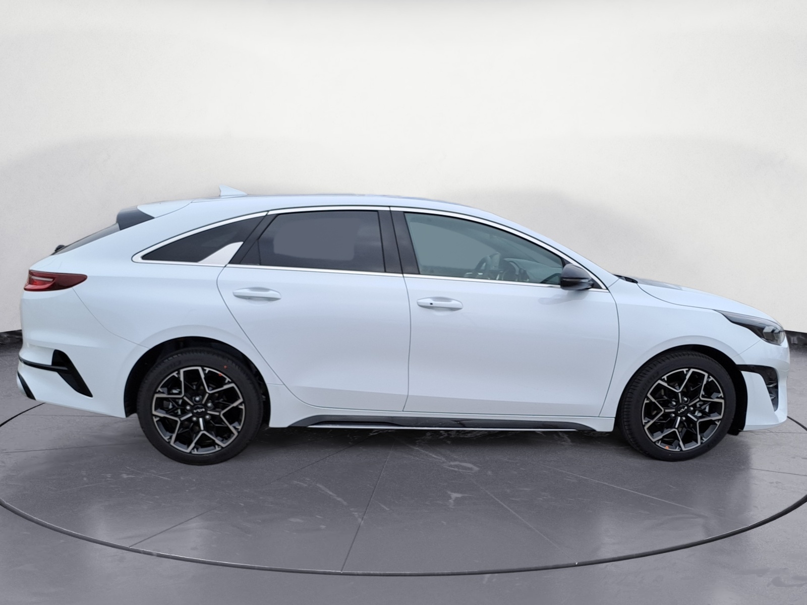 Kia - ProCeed 1.6 T-GDI DCT GT