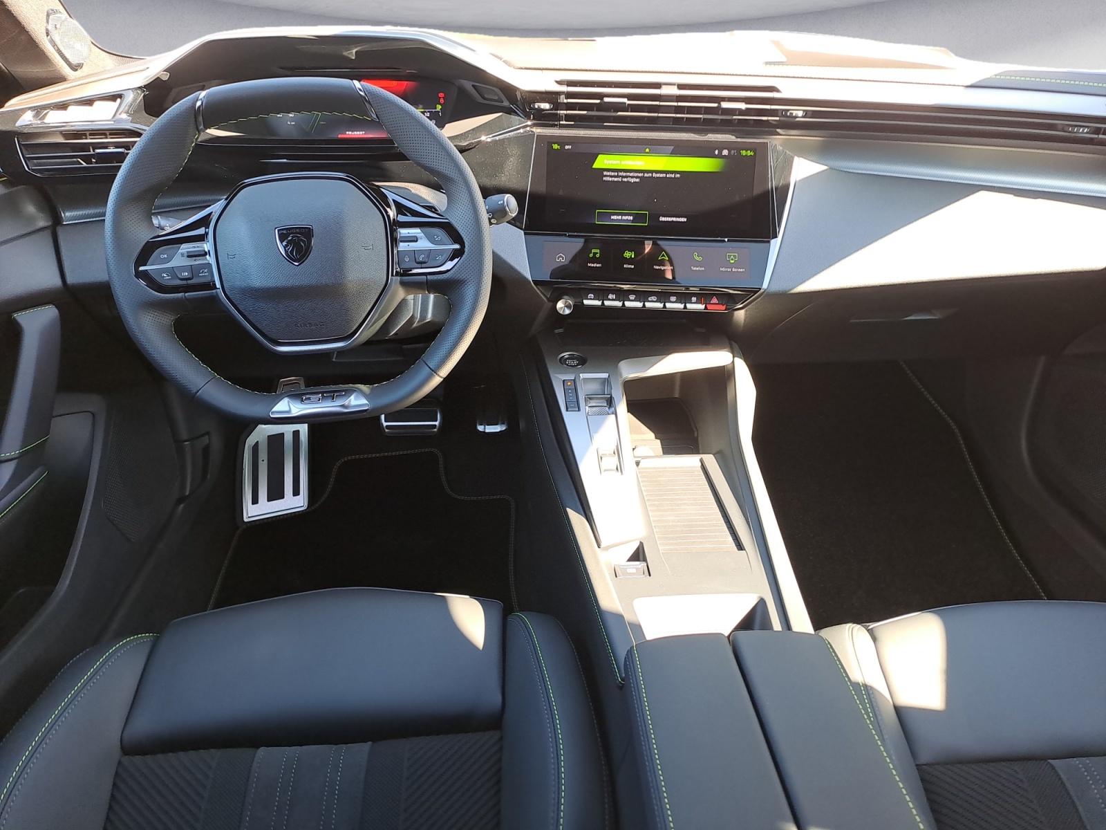 Peugeot - 308 GT HYBRID 136 e-DSC6