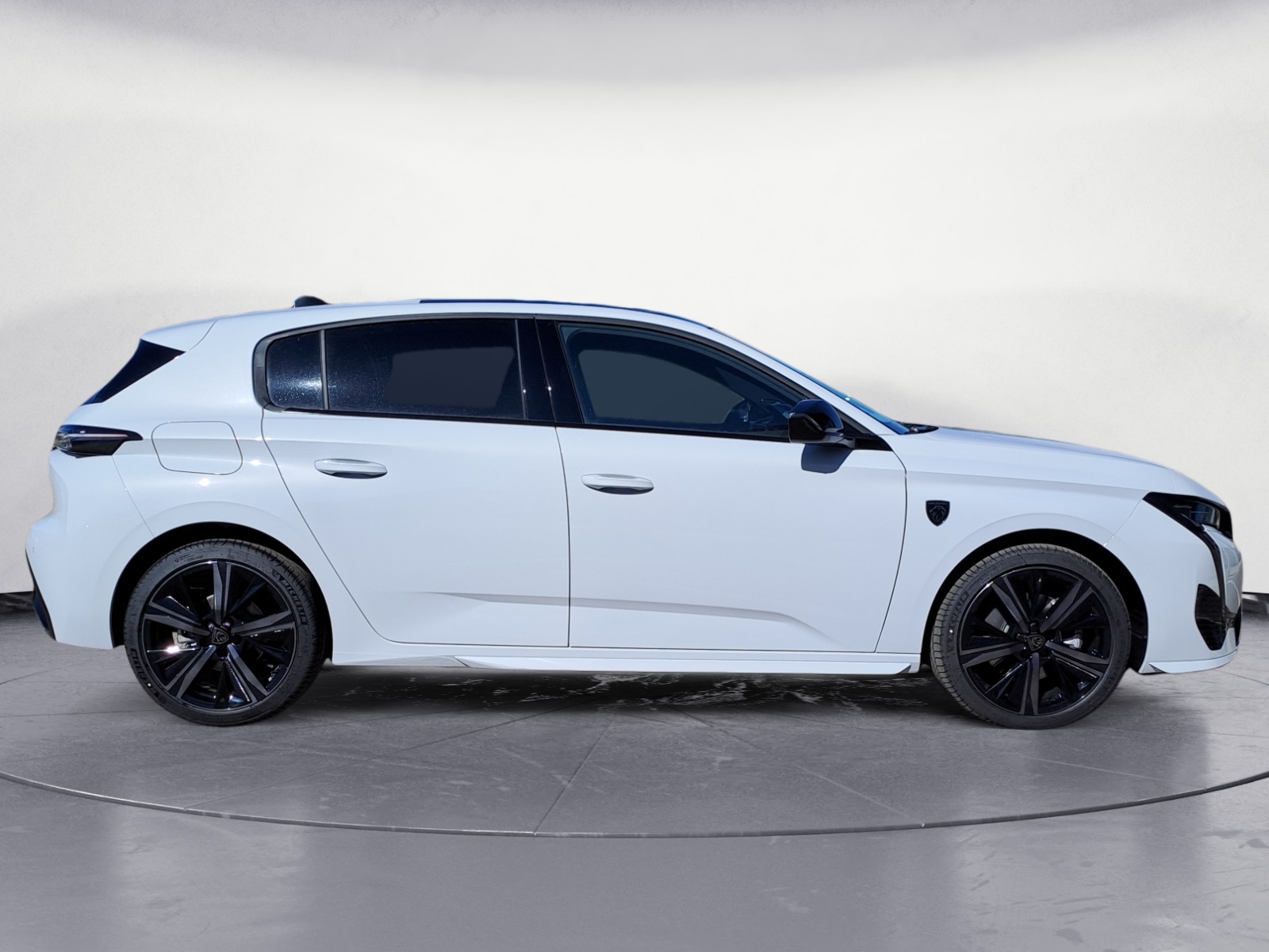 Peugeot - 308 GT HYBRID 136 e-DSC6