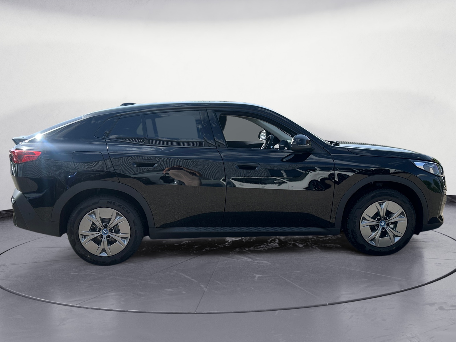 BMW - iX2 eDrive20