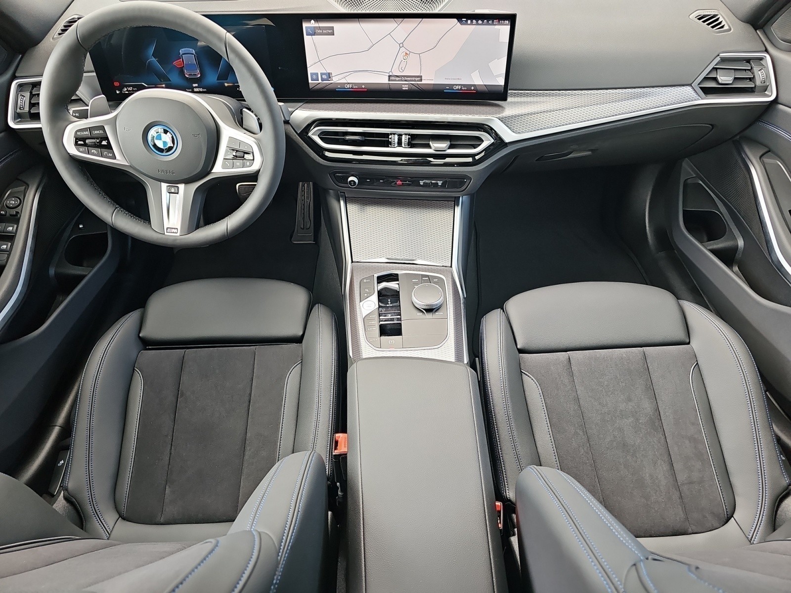 BMW - 330e xDrive Limousine