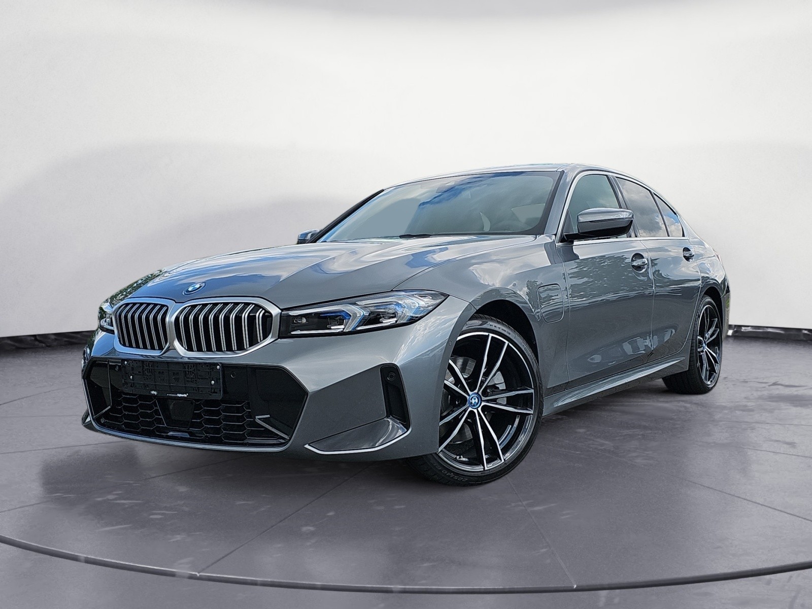 BMW - 330e xDrive Limousine