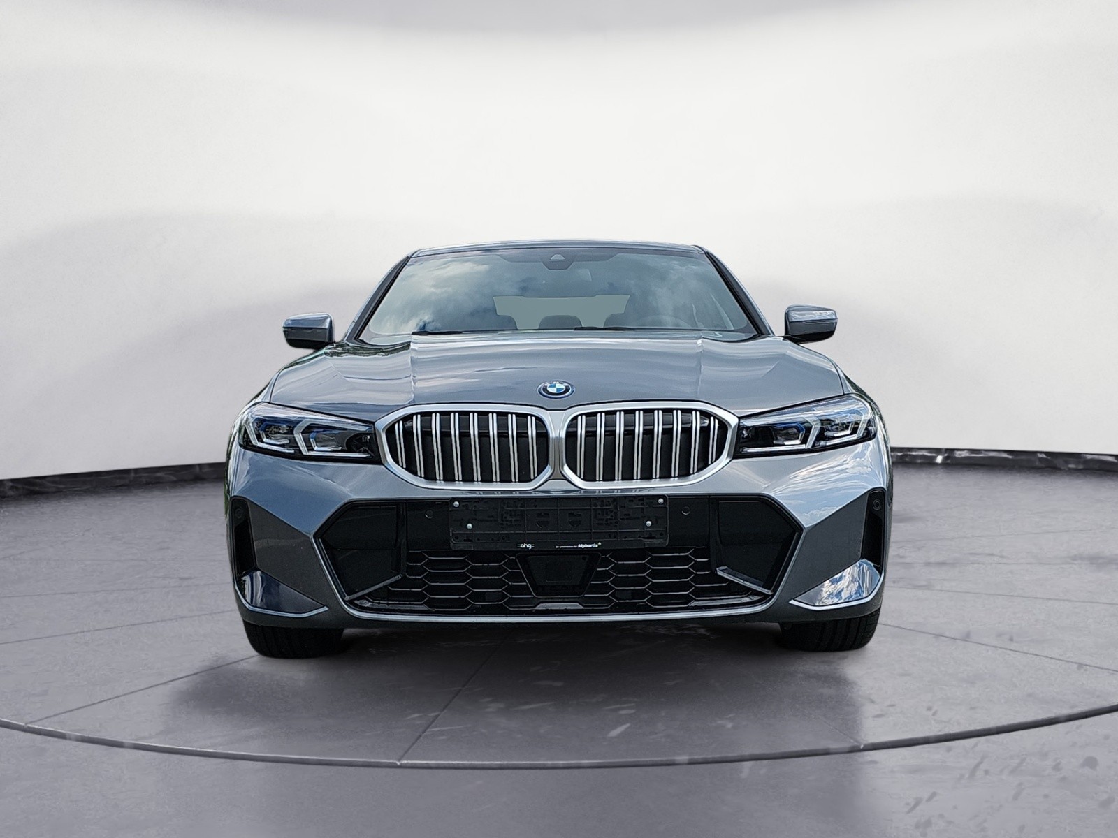 BMW - 330e xDrive Limousine