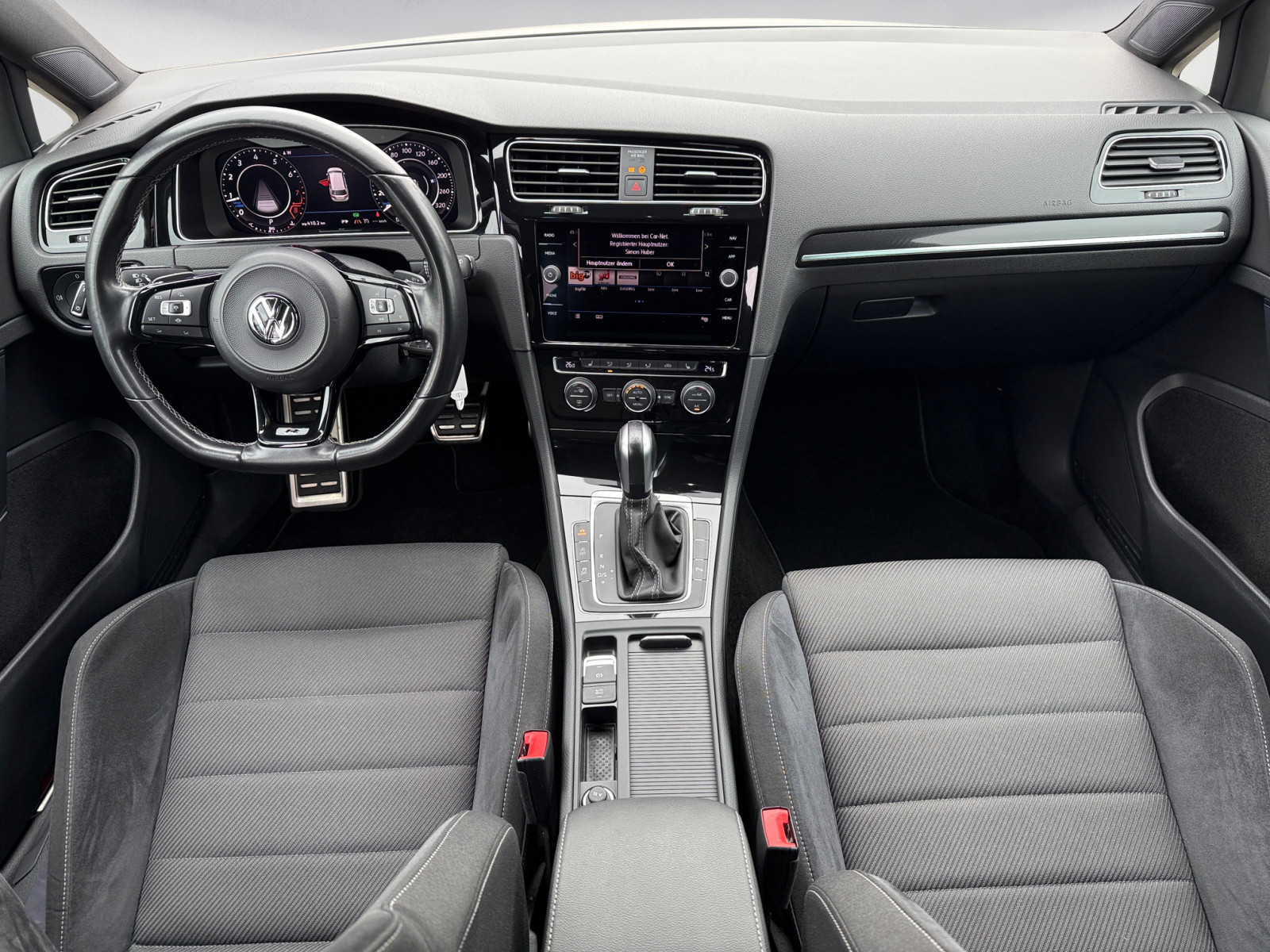 Volkswagen - Golf Variant R 2.0 TSI 4Motion
