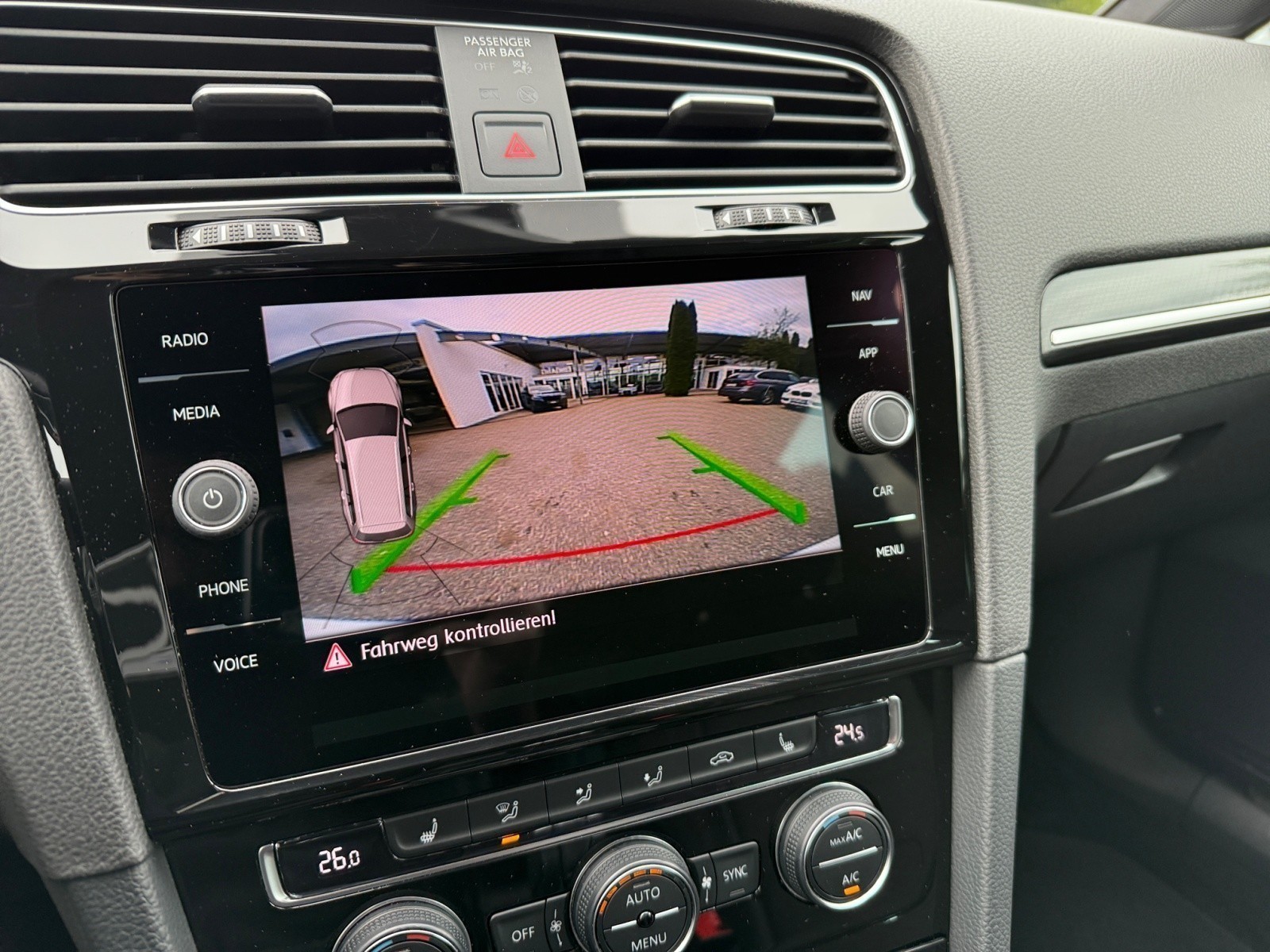 Volkswagen - Golf Variant R 2.0 TSI 4Motion