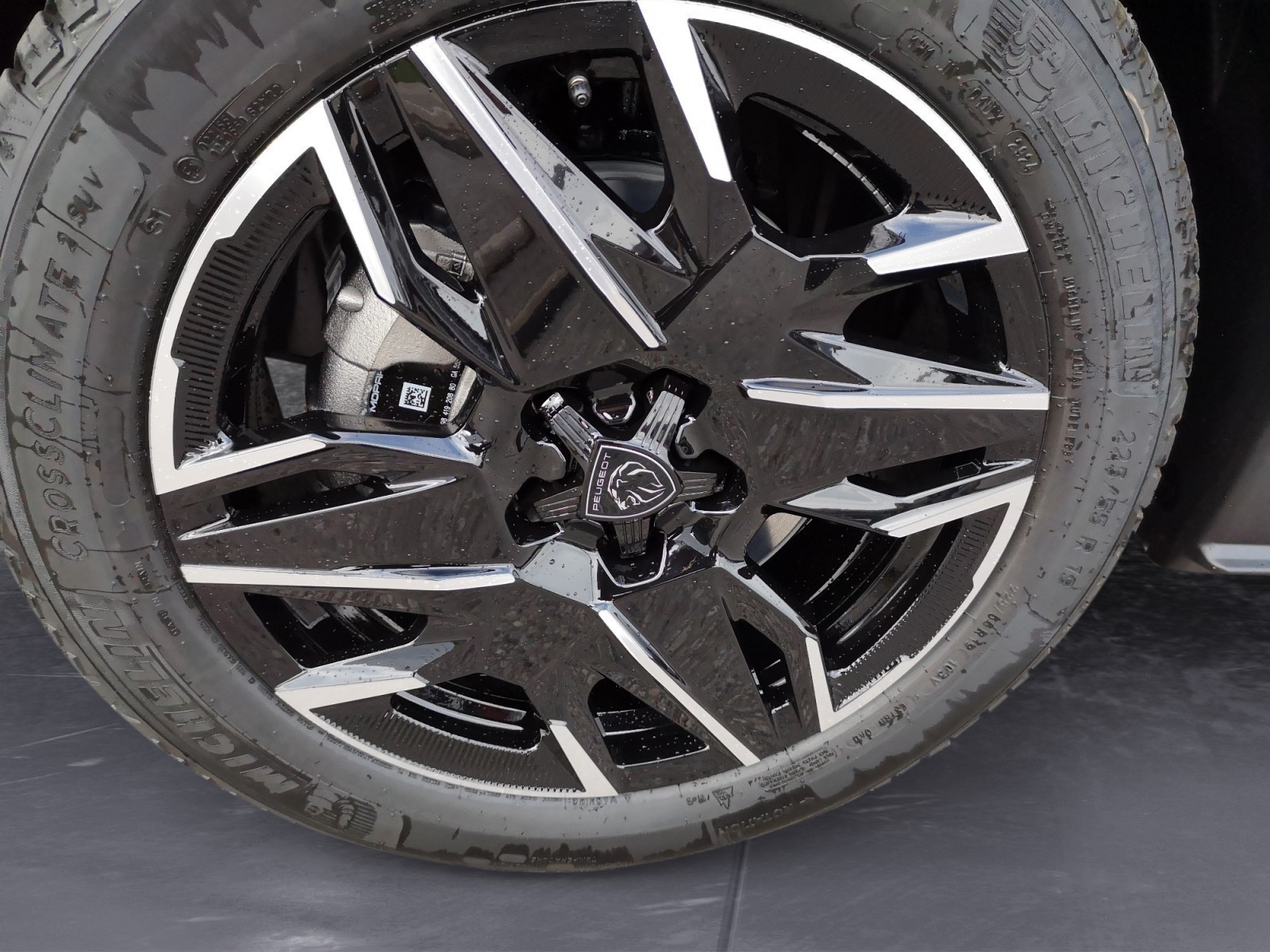 Peugeot - 5008 Allure HYBRID 136 e-DSC6