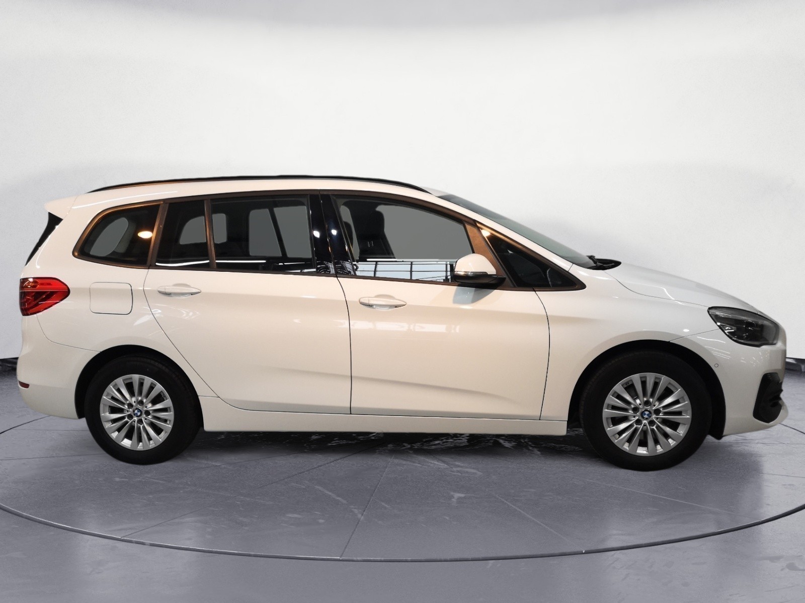 BMW - 218i Gran Tourer Advantage