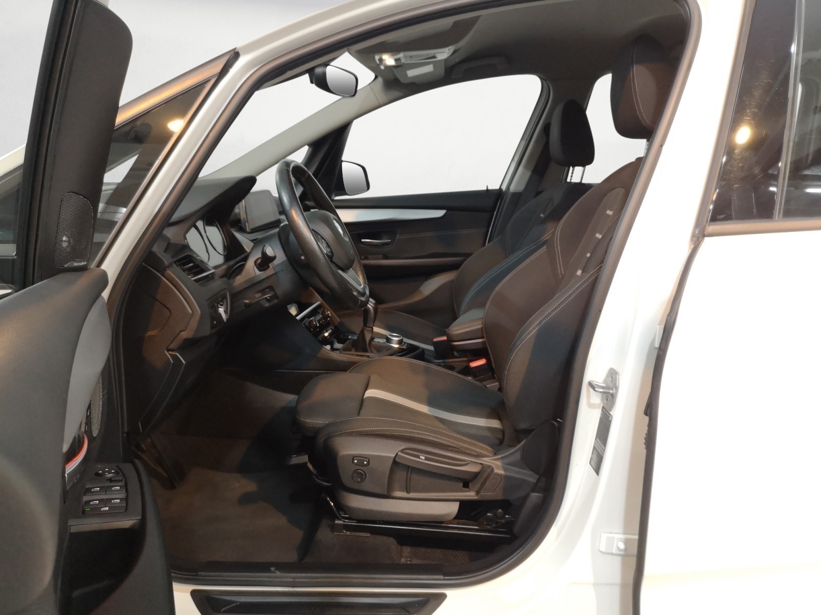BMW - 218i Gran Tourer Advantage