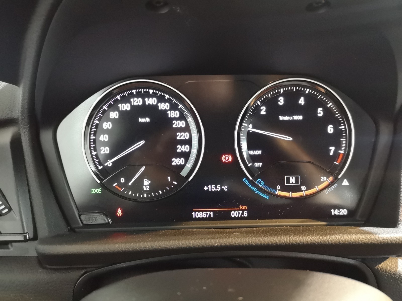 BMW - 218i Gran Tourer Advantage
