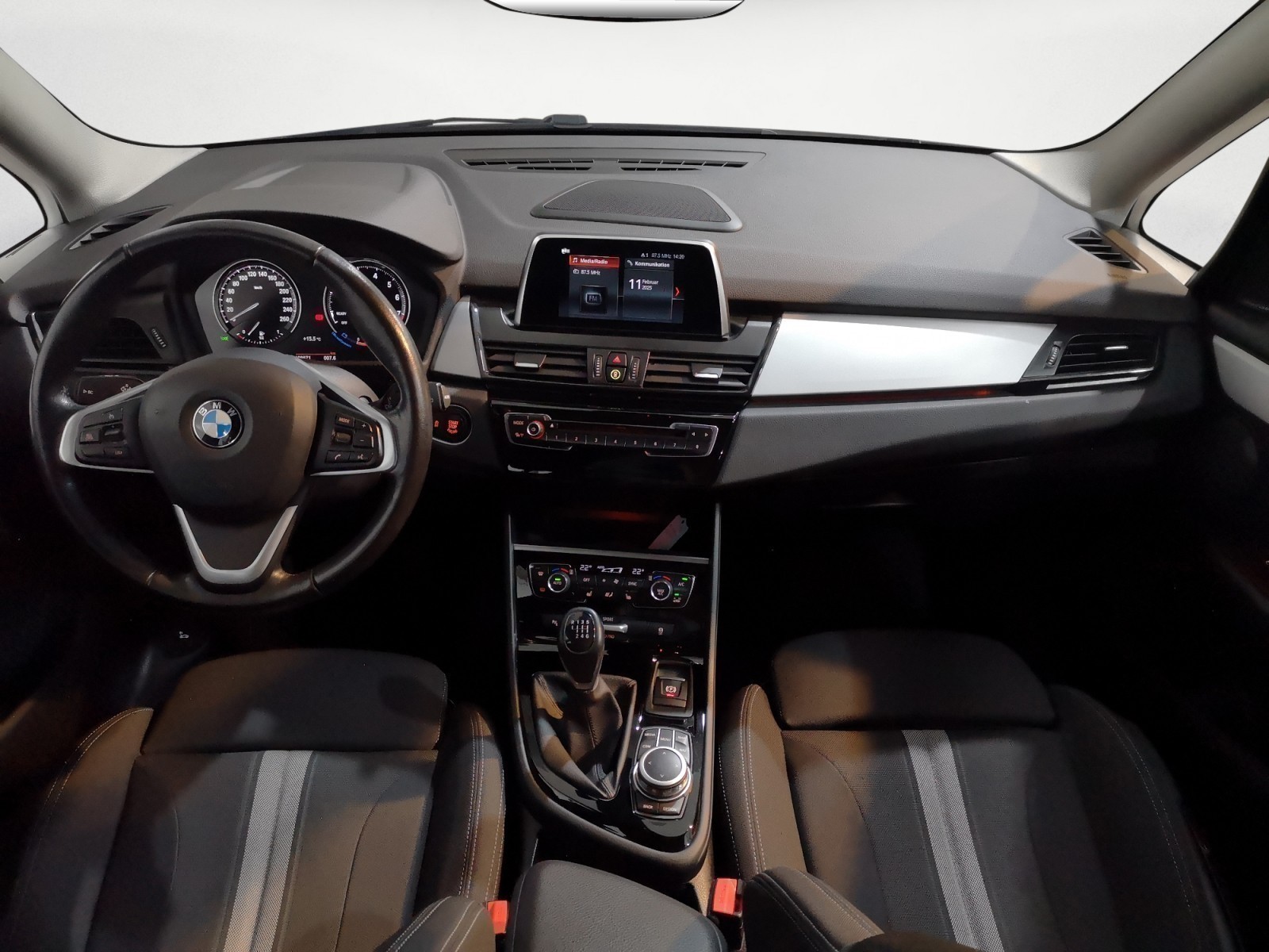 BMW - 218i Gran Tourer Advantage