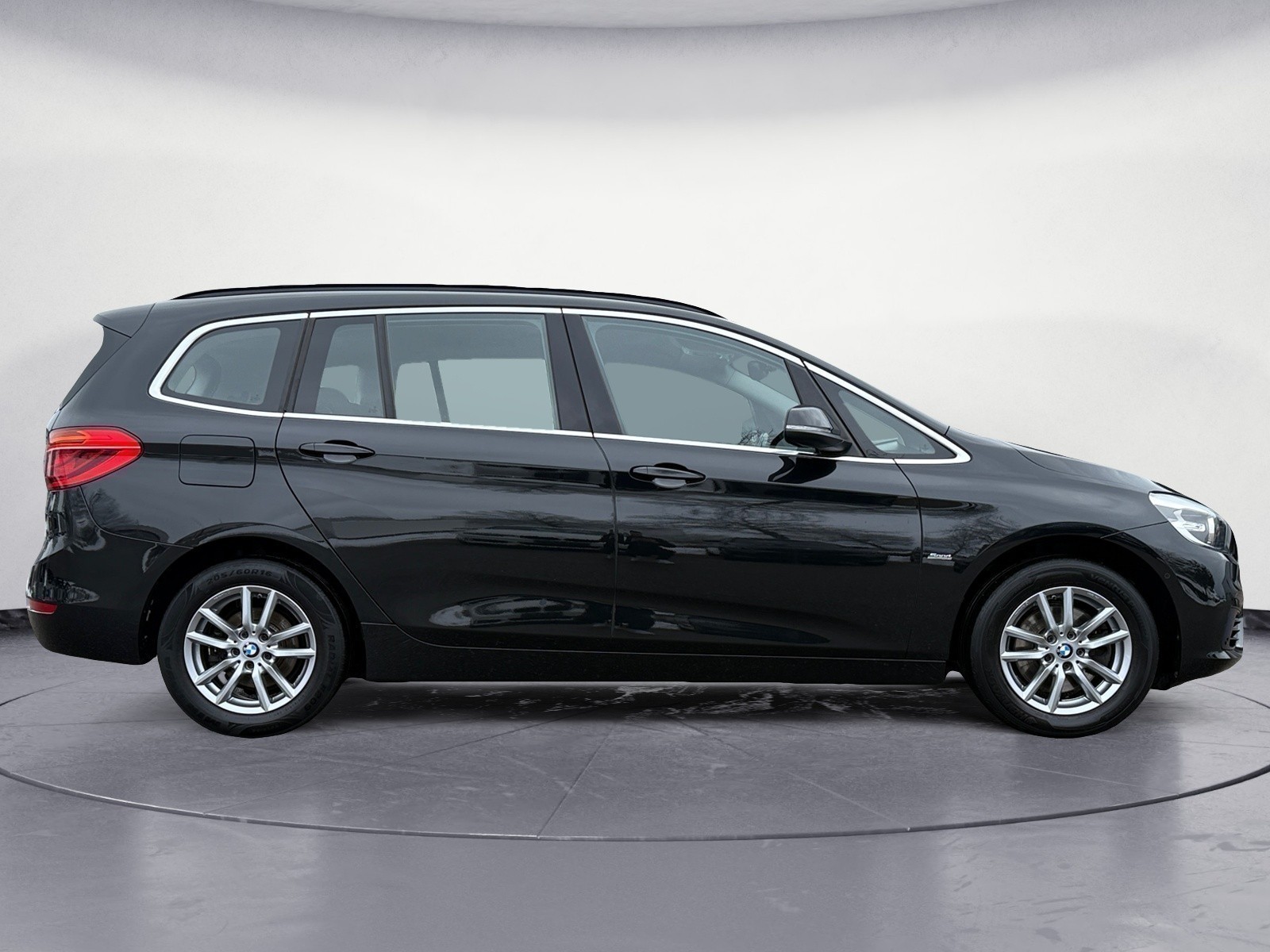 BMW - 218i Gran Tourer Sport Line