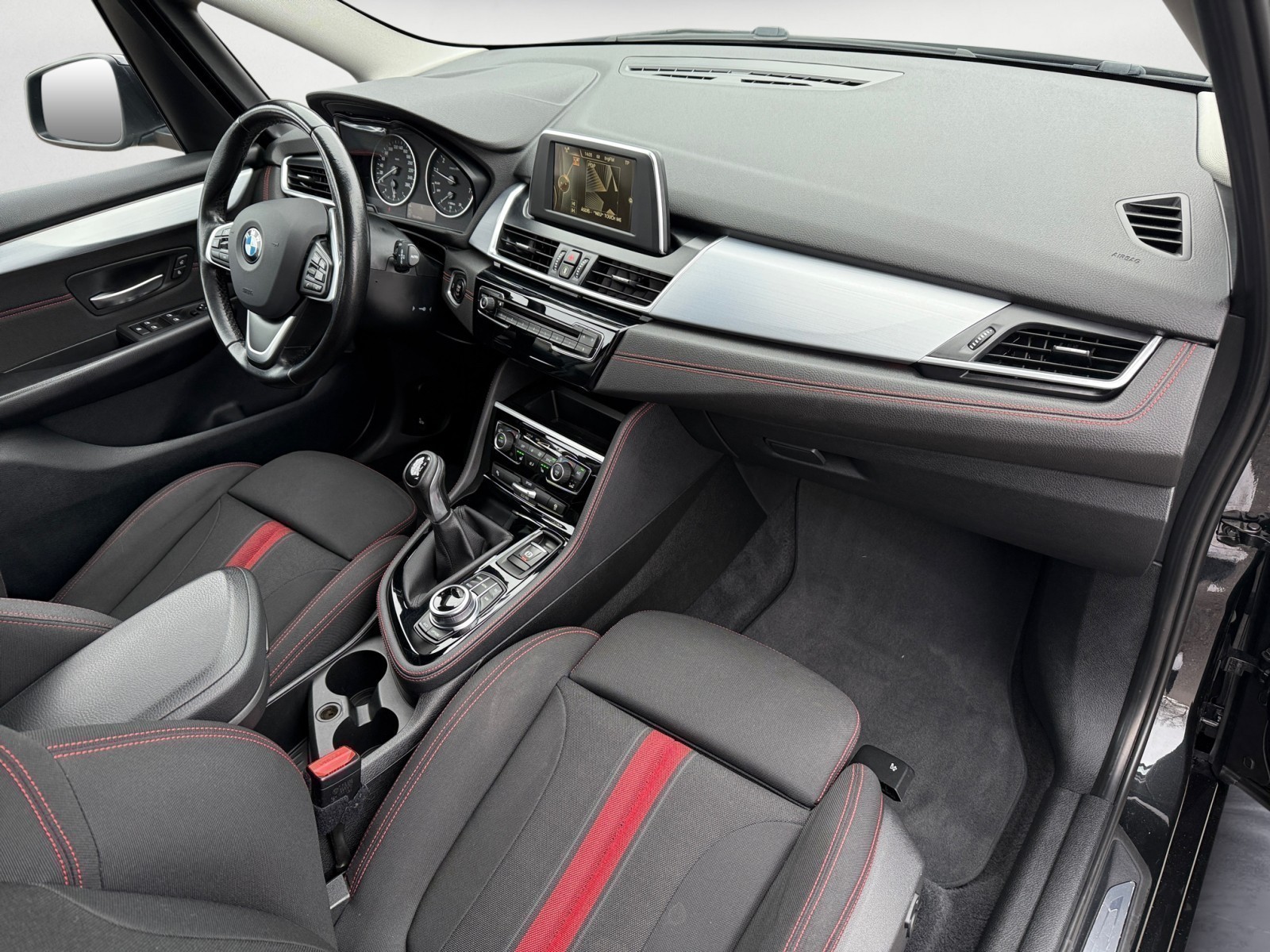 BMW - 218i Gran Tourer Sport Line