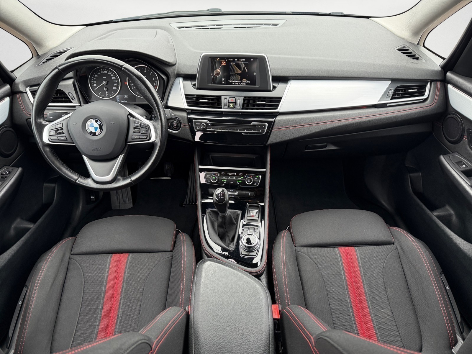 BMW - 218i Gran Tourer Sport Line