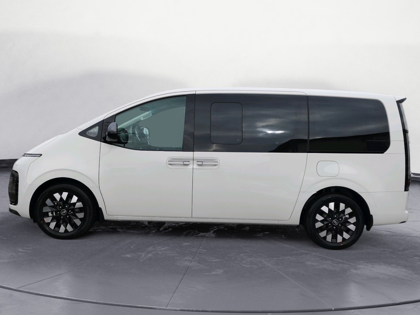 Hyundai - STARIA 7-Sitzer HEV Signature