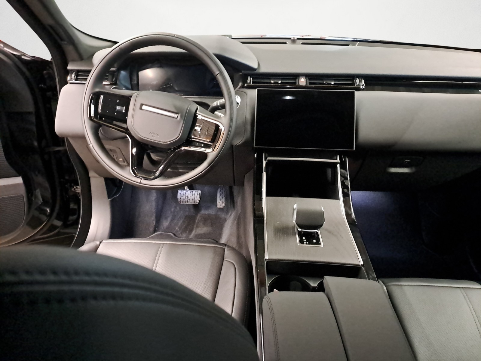 Land Rover - Range Rover Velar P400e S Hybrid