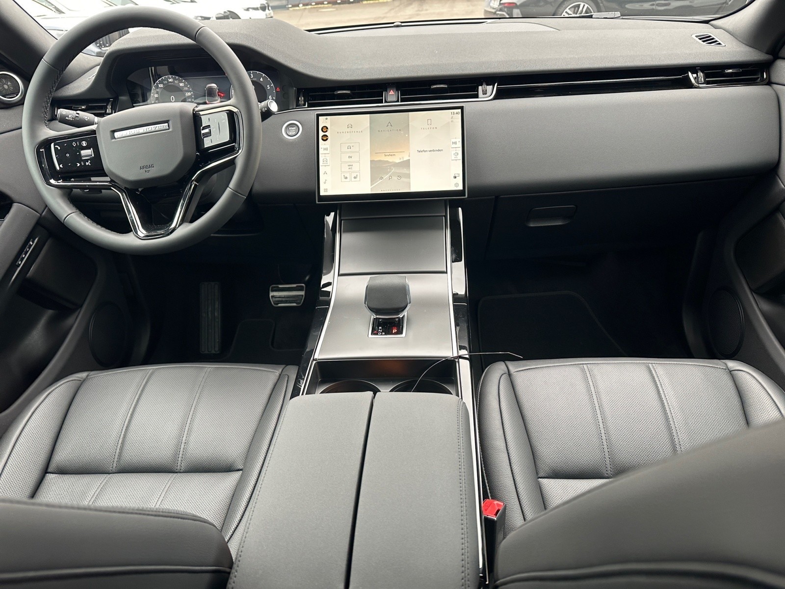 Land Rover - Range Rover Evoque P270e DYNAMIC SE