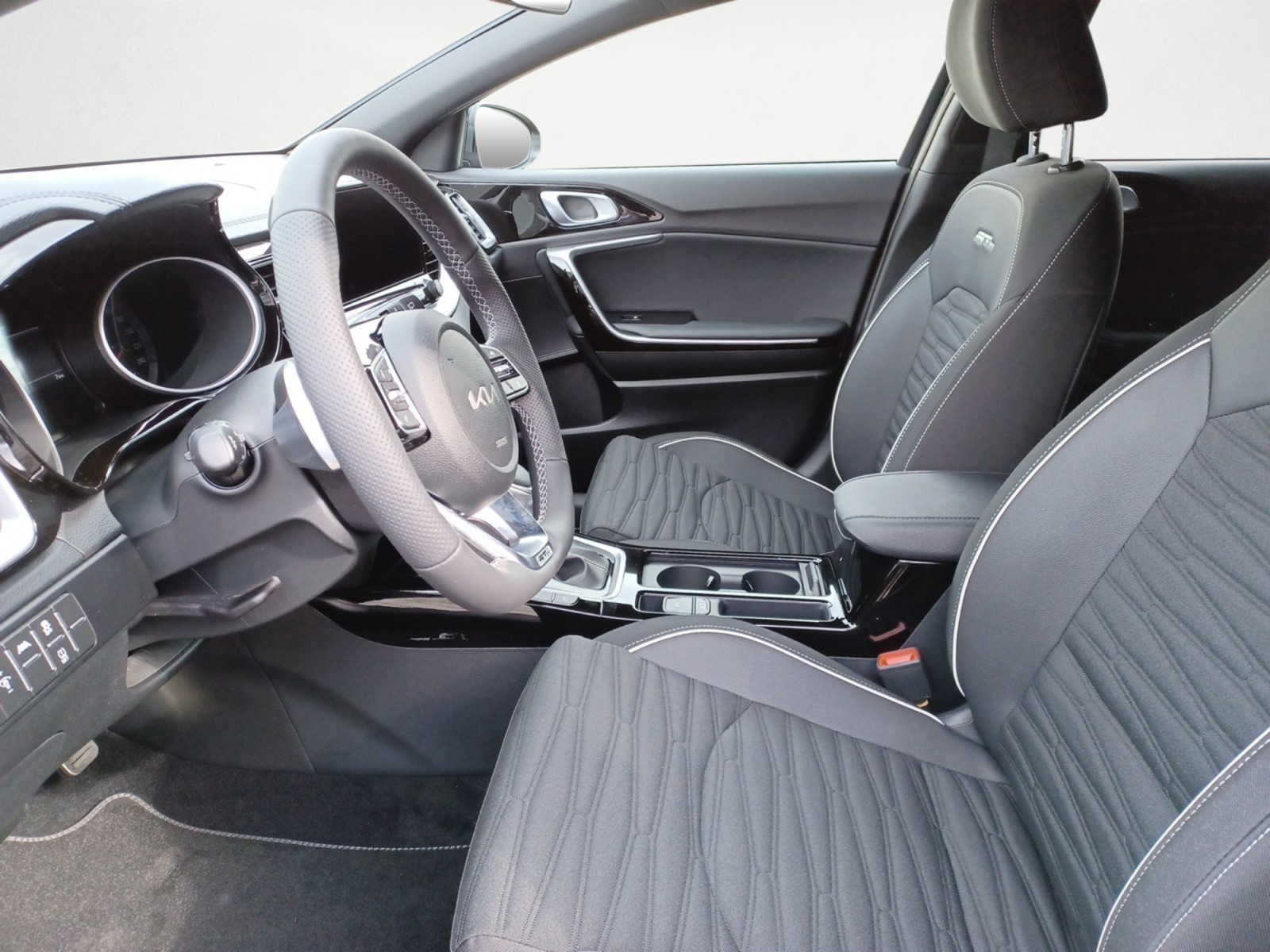 Kia - ProCeed 1.5 T-GDI DCT GT-line