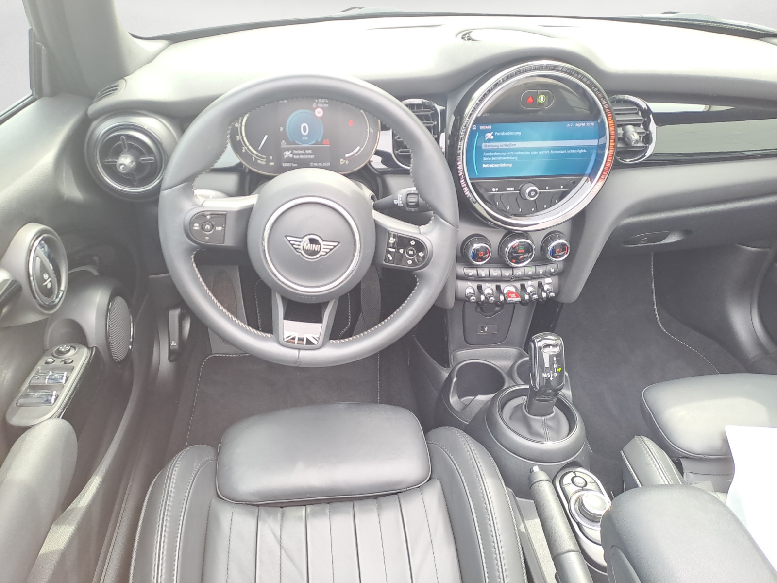 MINI - Cooper Cabrio MINI Yours Trim