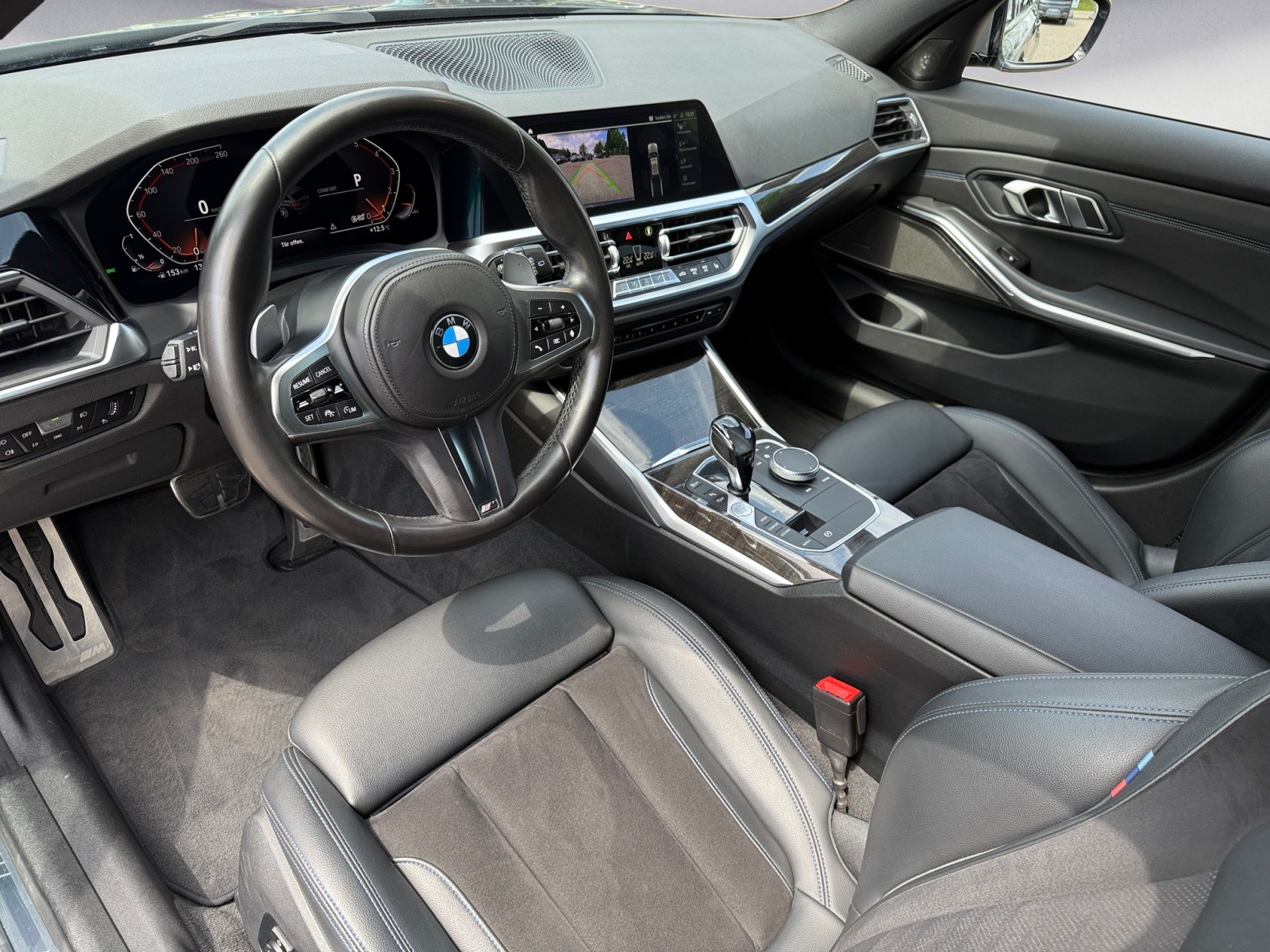 BMW - 330i xDrive Touring M Sport