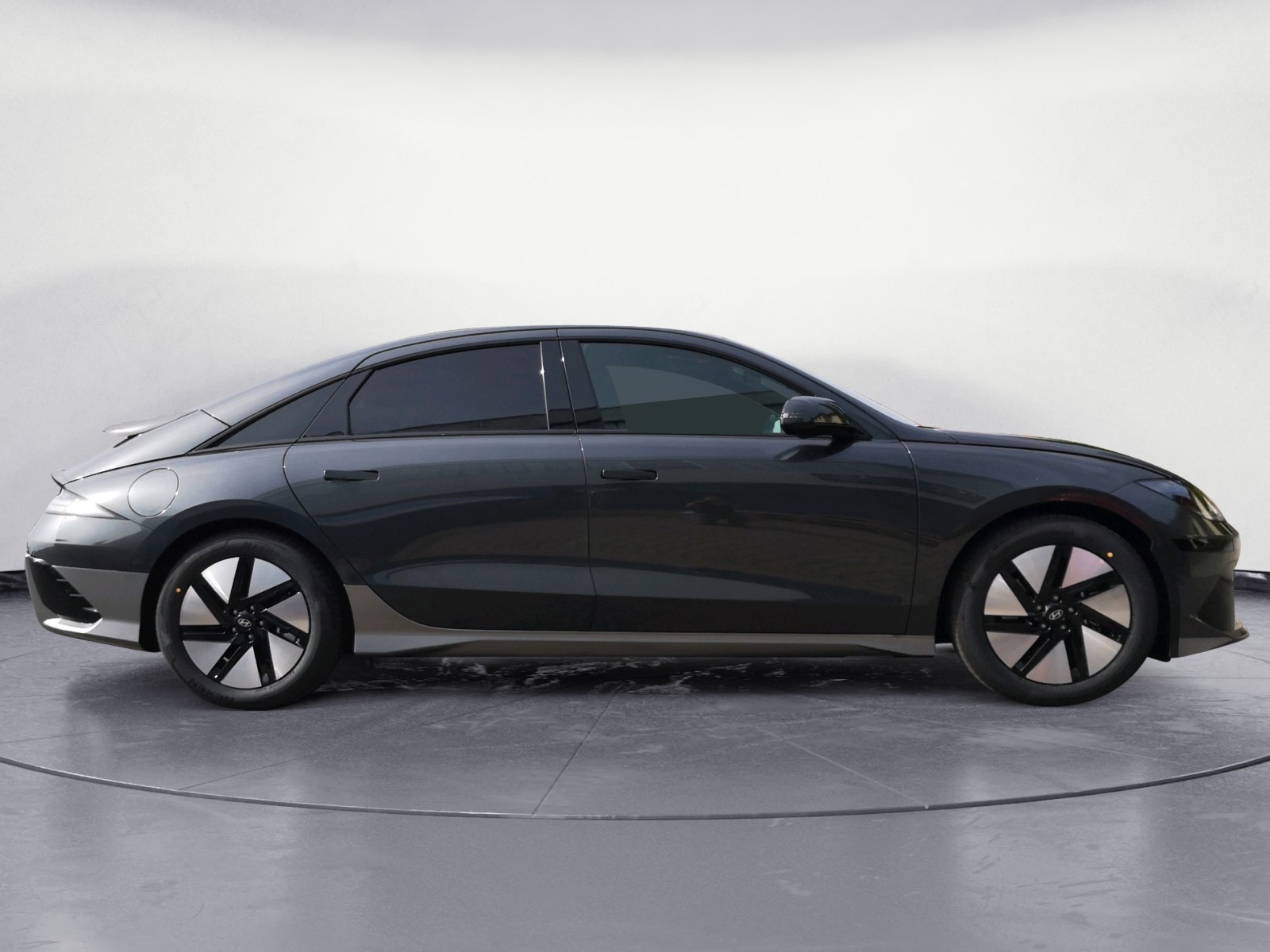 Hyundai - IONIQ 6 4WD Techniq