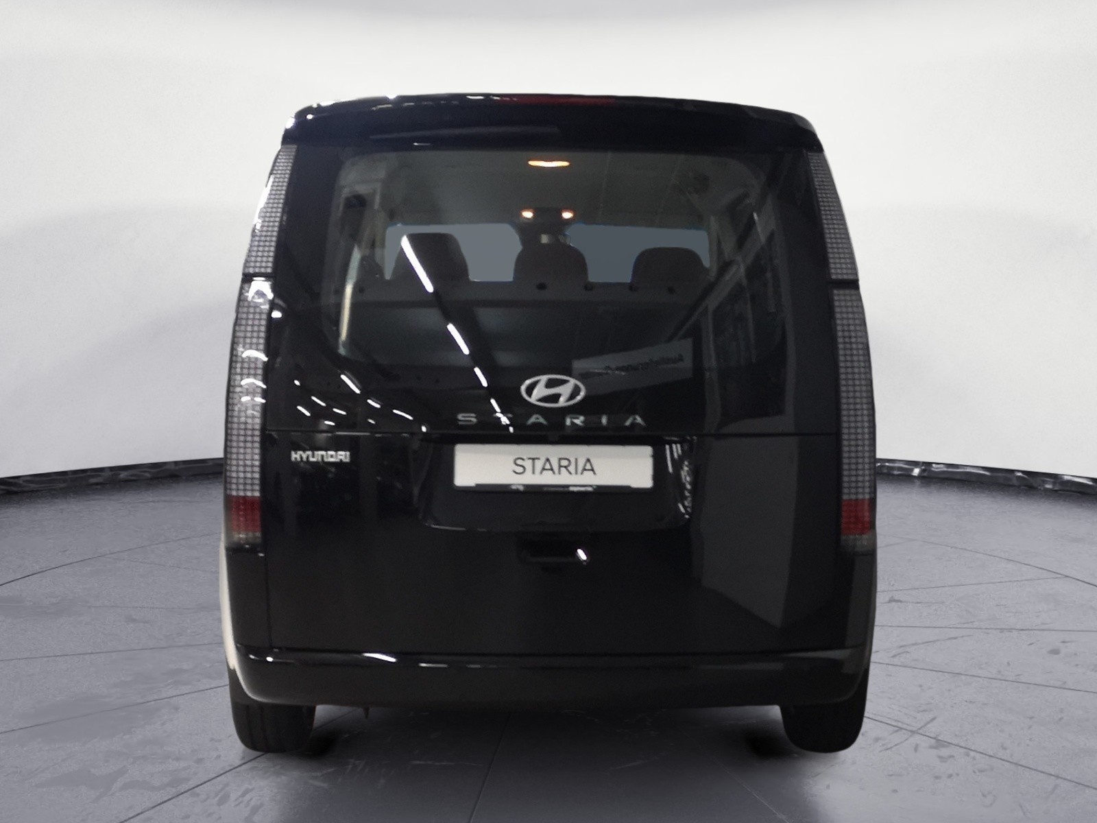 Hyundai - Staria 1.6 Hybrid Trend 9 Sitzer