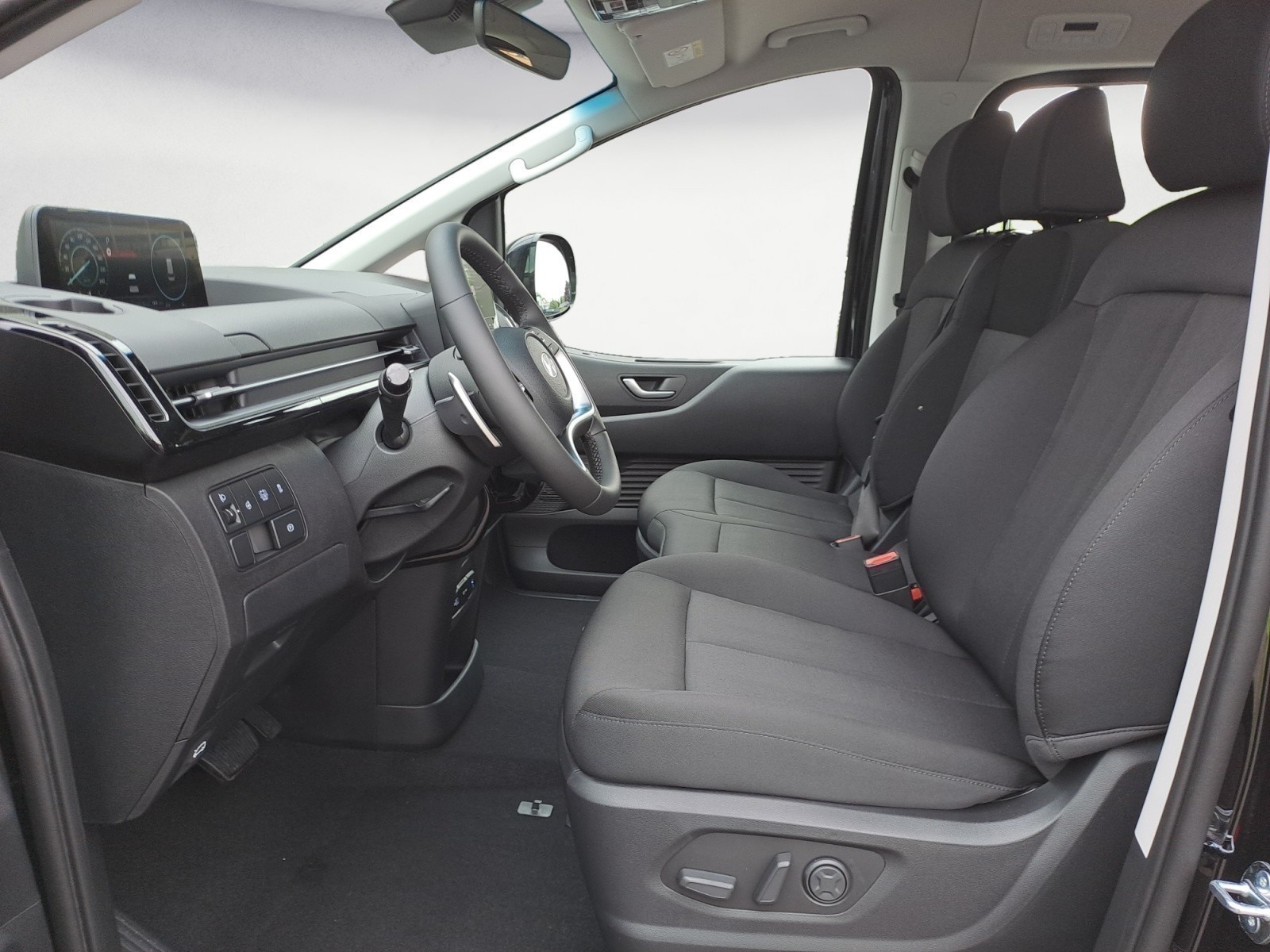 Hyundai - STARIA HYBRID HEV 9 SITZER