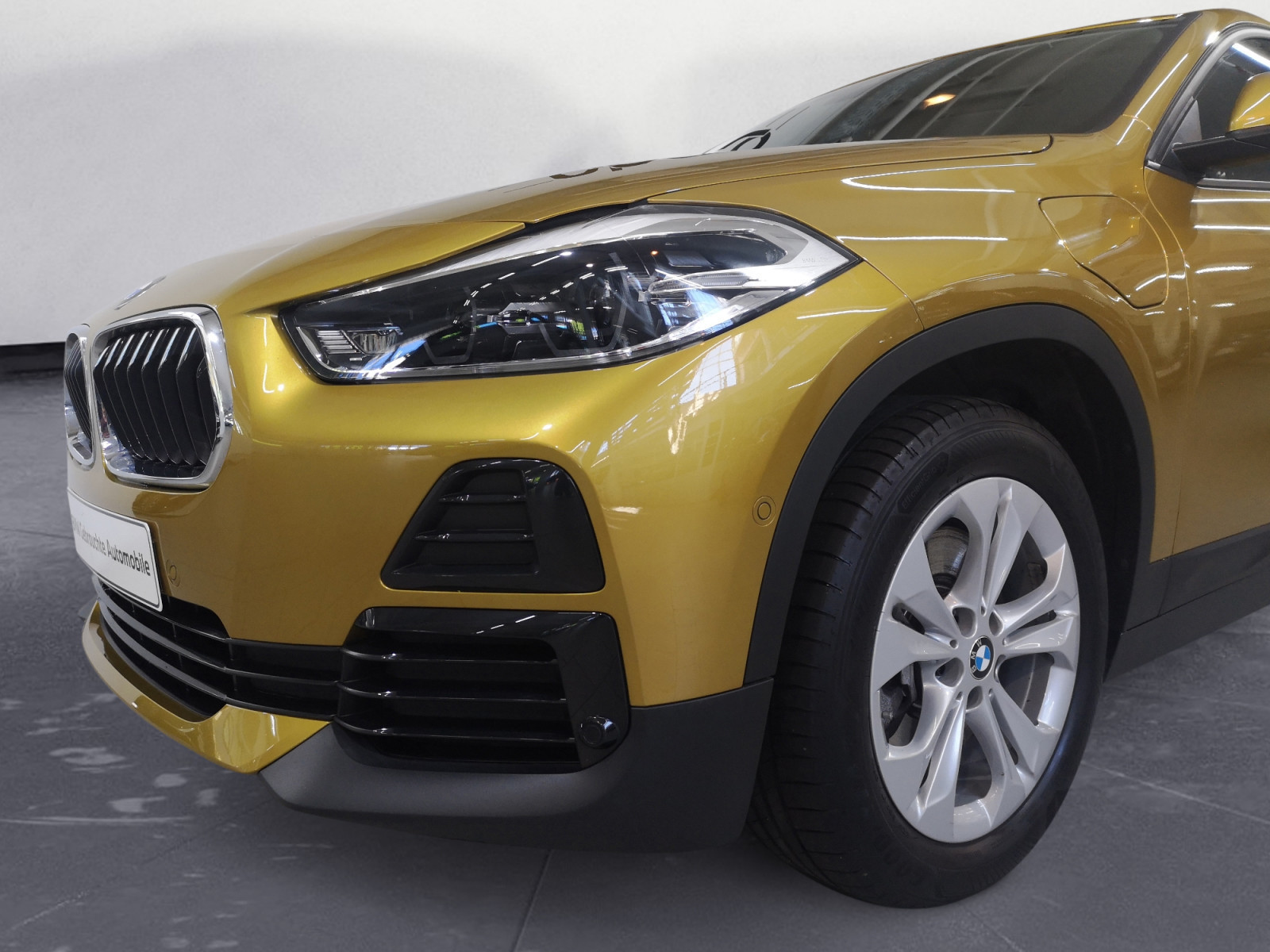 BMW - X2 xDrive25e Advantage Steptronic