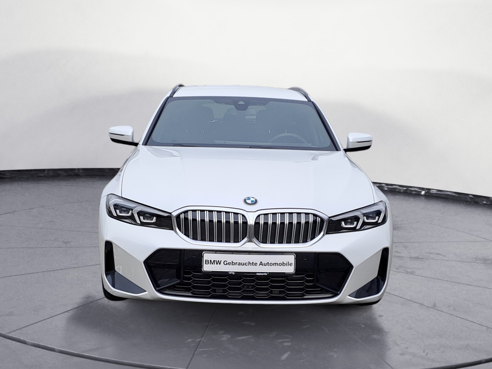 BMW - 320i Touring