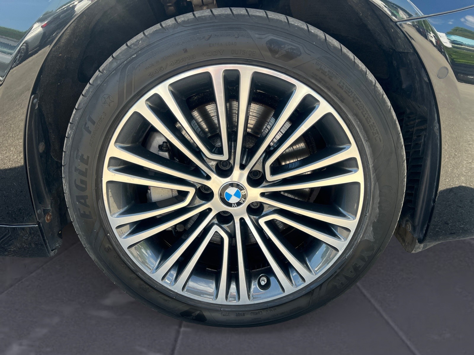 BMW - 530i xDrive Touring Sport Line