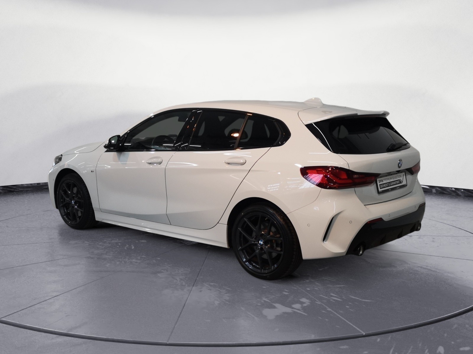 BMW - 120i M Sport Steptronic