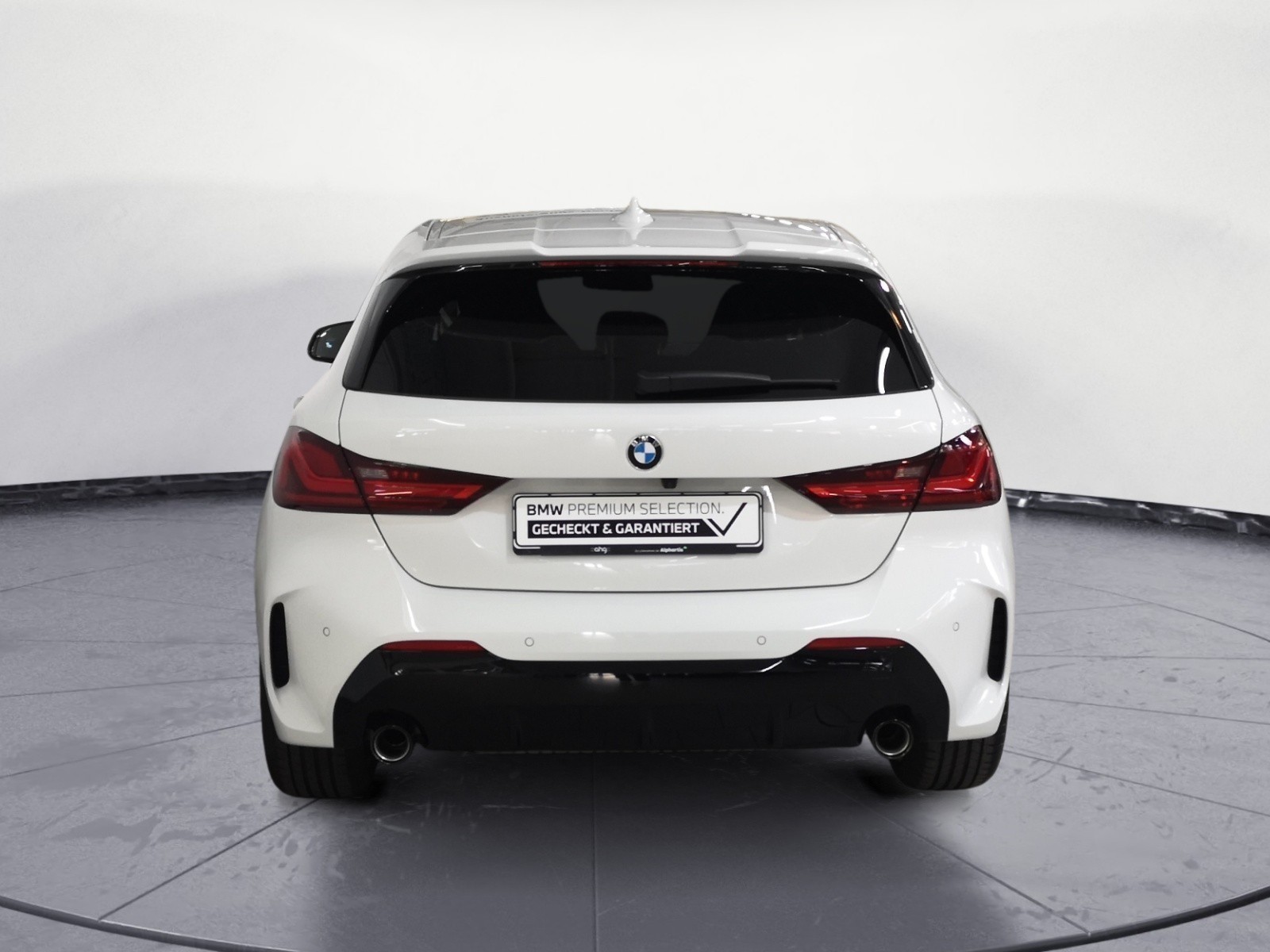 BMW - 120i M Sport Steptronic