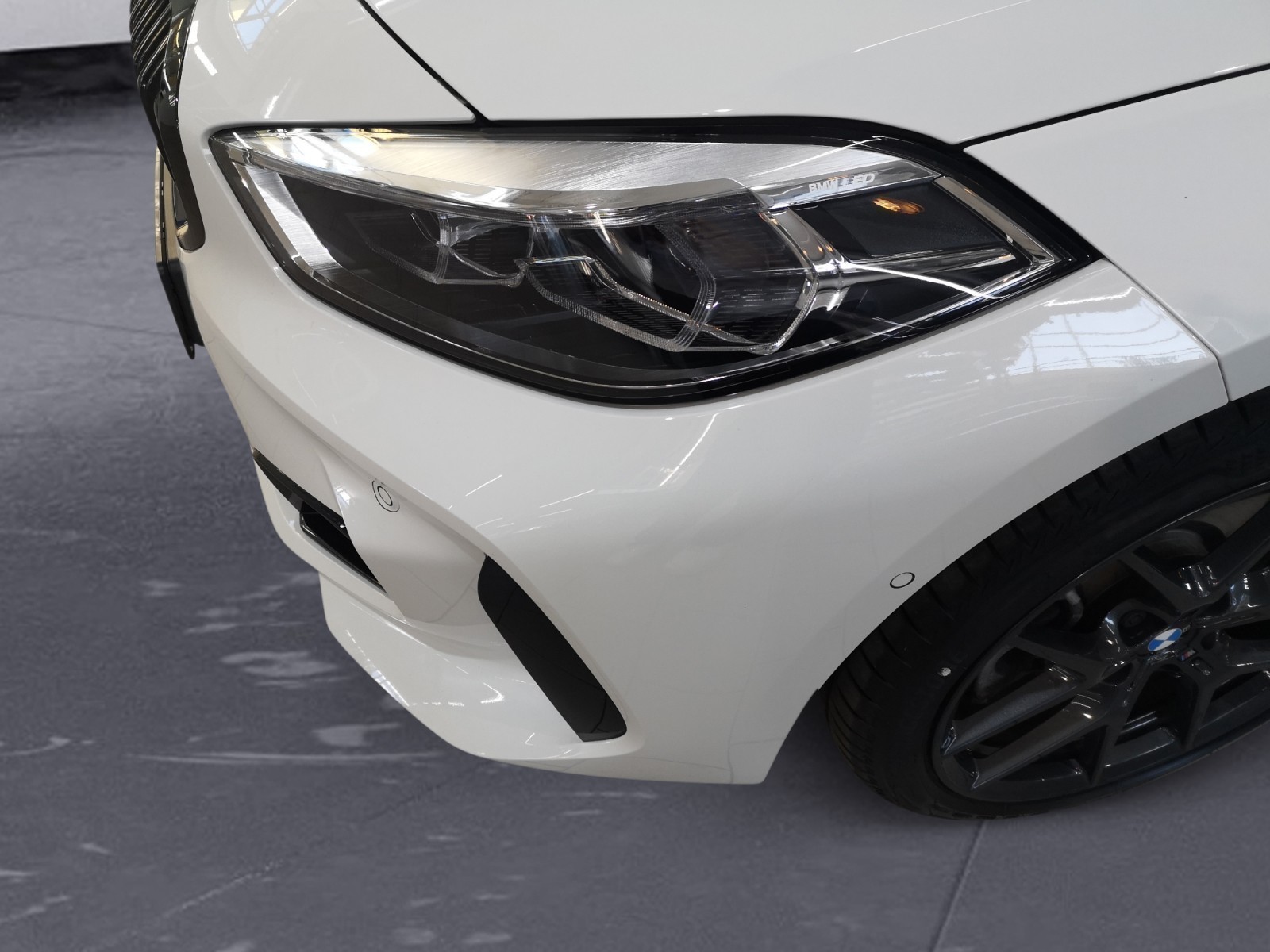 BMW - 120i M Sport Steptronic