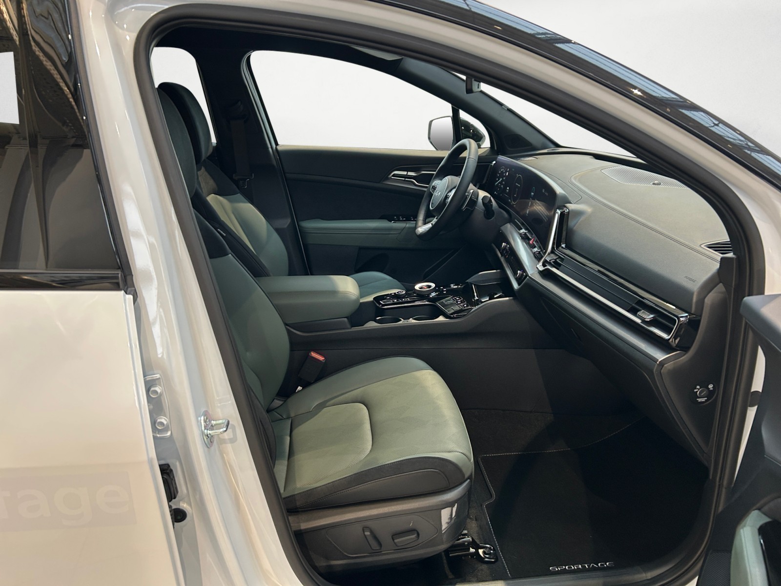 Kia - Sportage 1.6 AWD Nightline STD